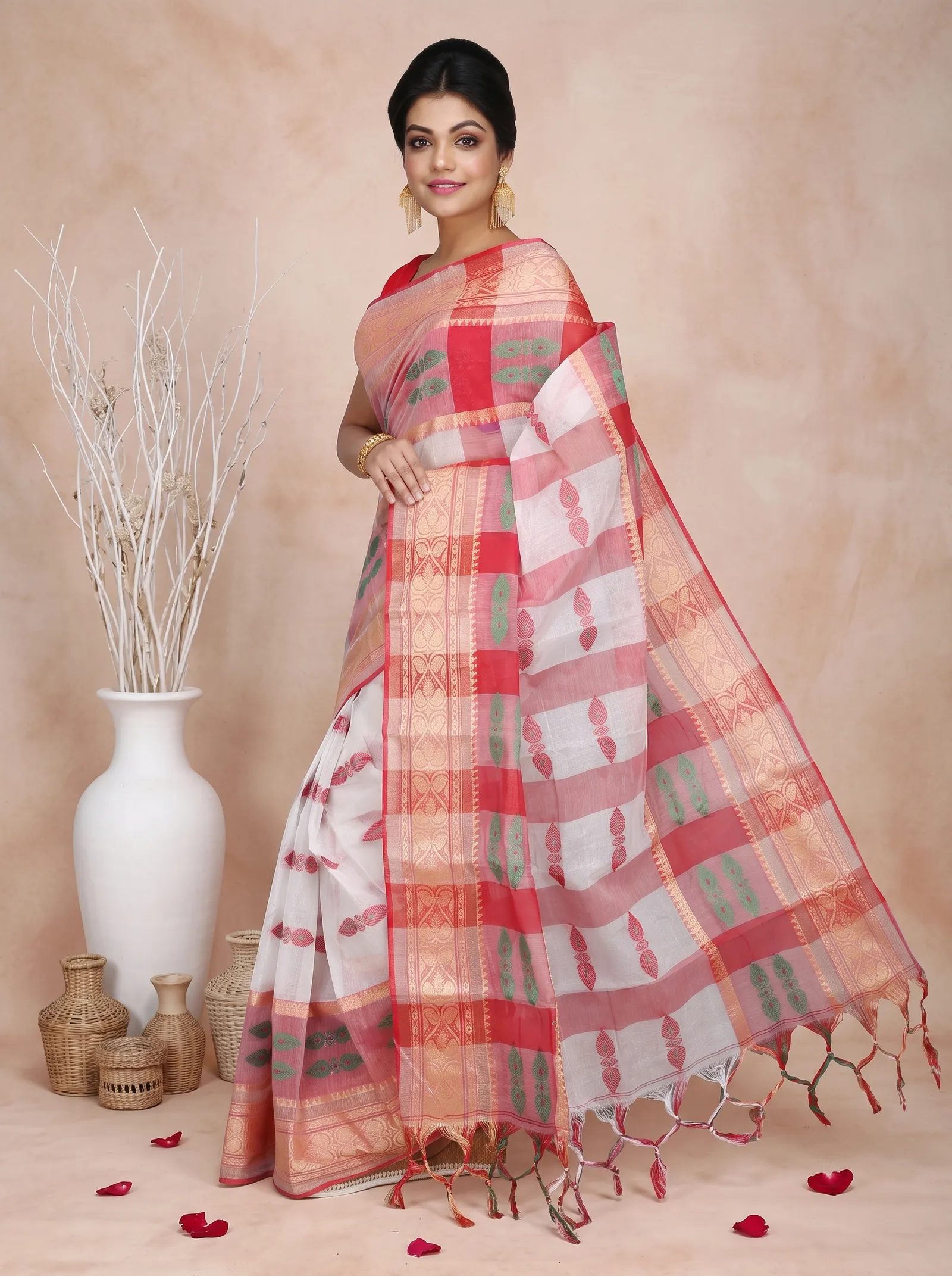 DipDiya Pure Cotton  Traditional Bengali White Red Artisan Crafted Raj Nandi Tant Saree