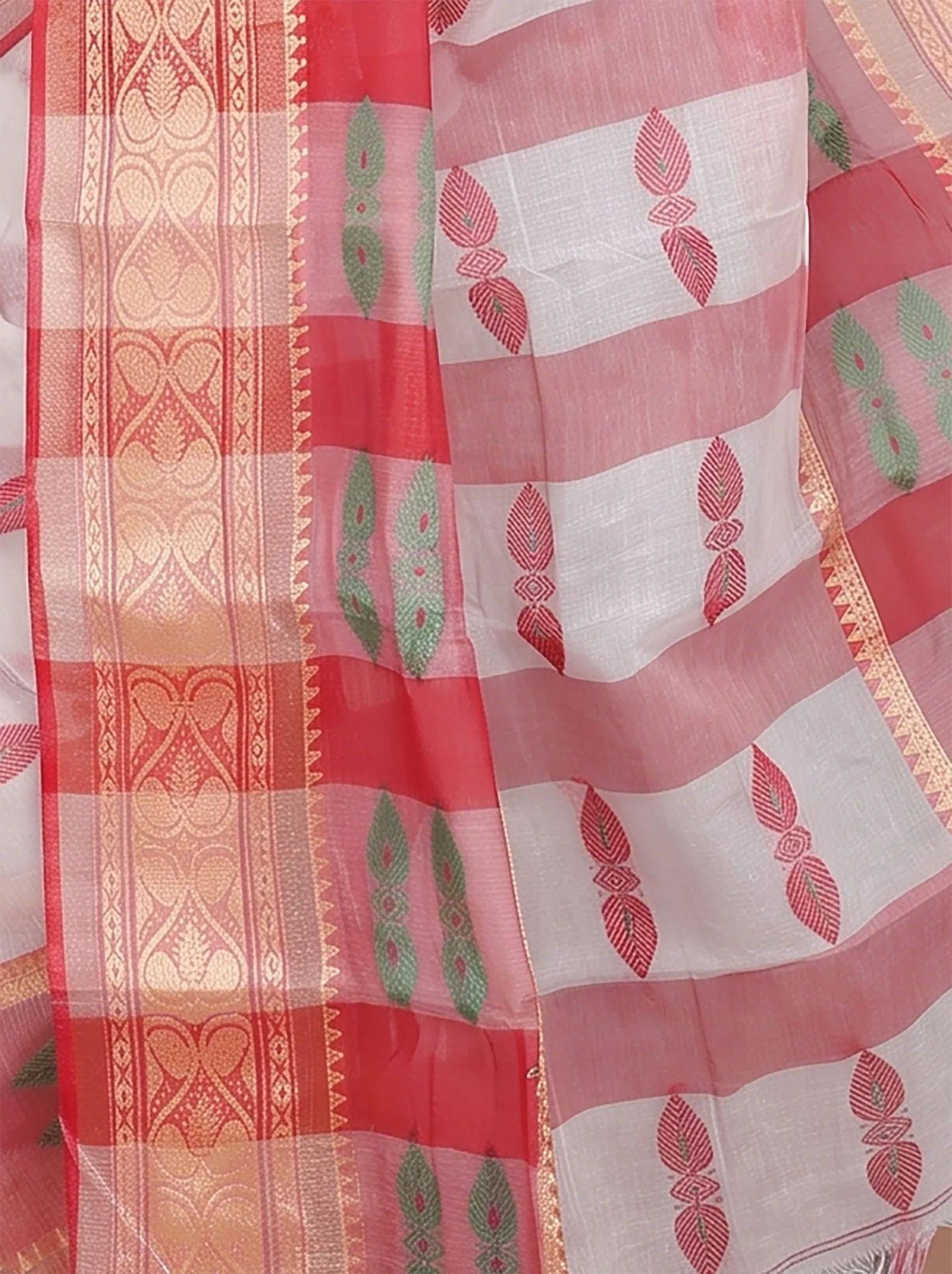 DipDiya Pure Cotton  Traditional Bengali White Red Artisan Crafted Raj Nandi Tant Saree