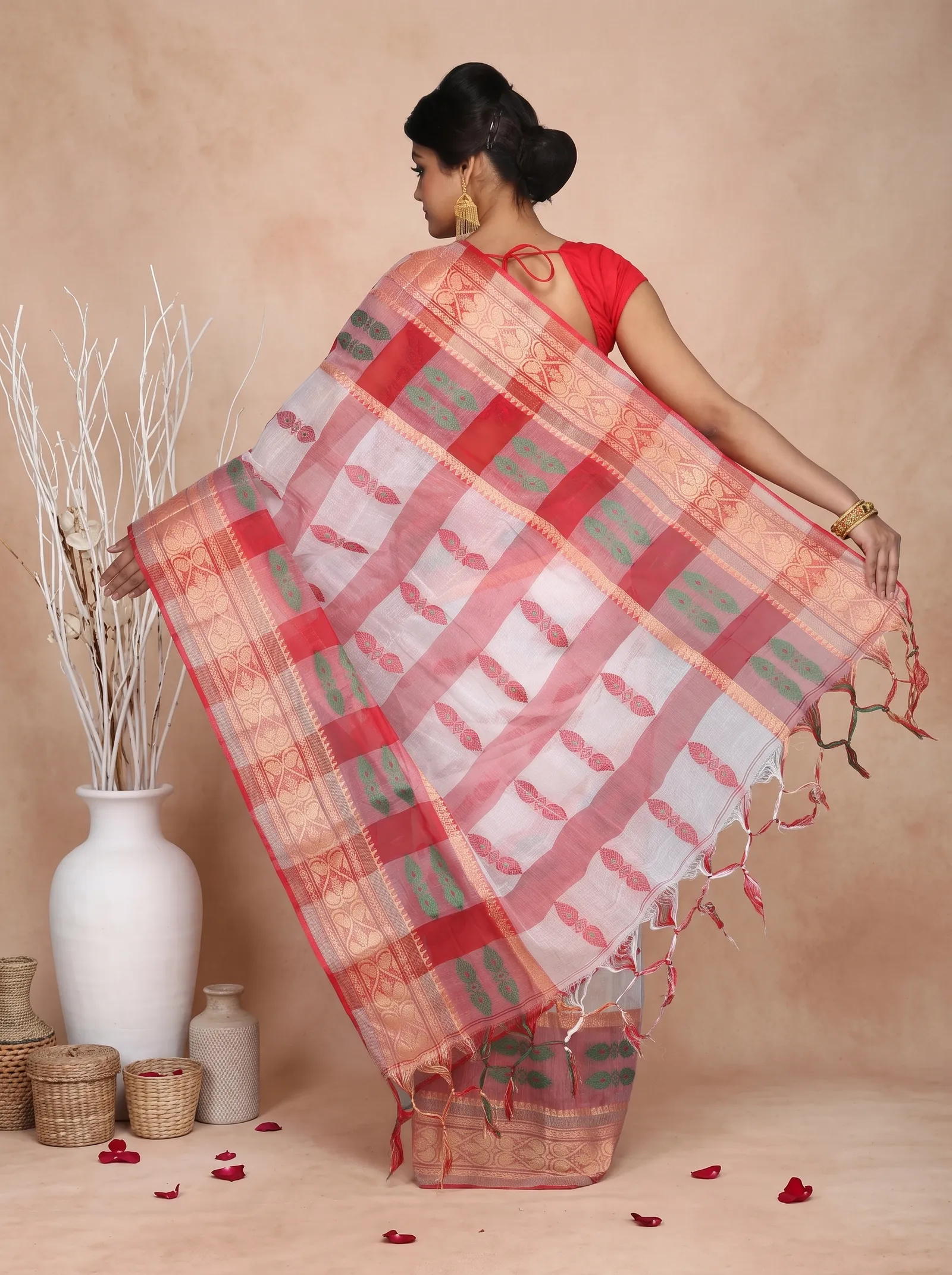 DipDiya Pure Cotton  Traditional Bengali White Red Artisan Crafted Raj Nandi Tant Saree