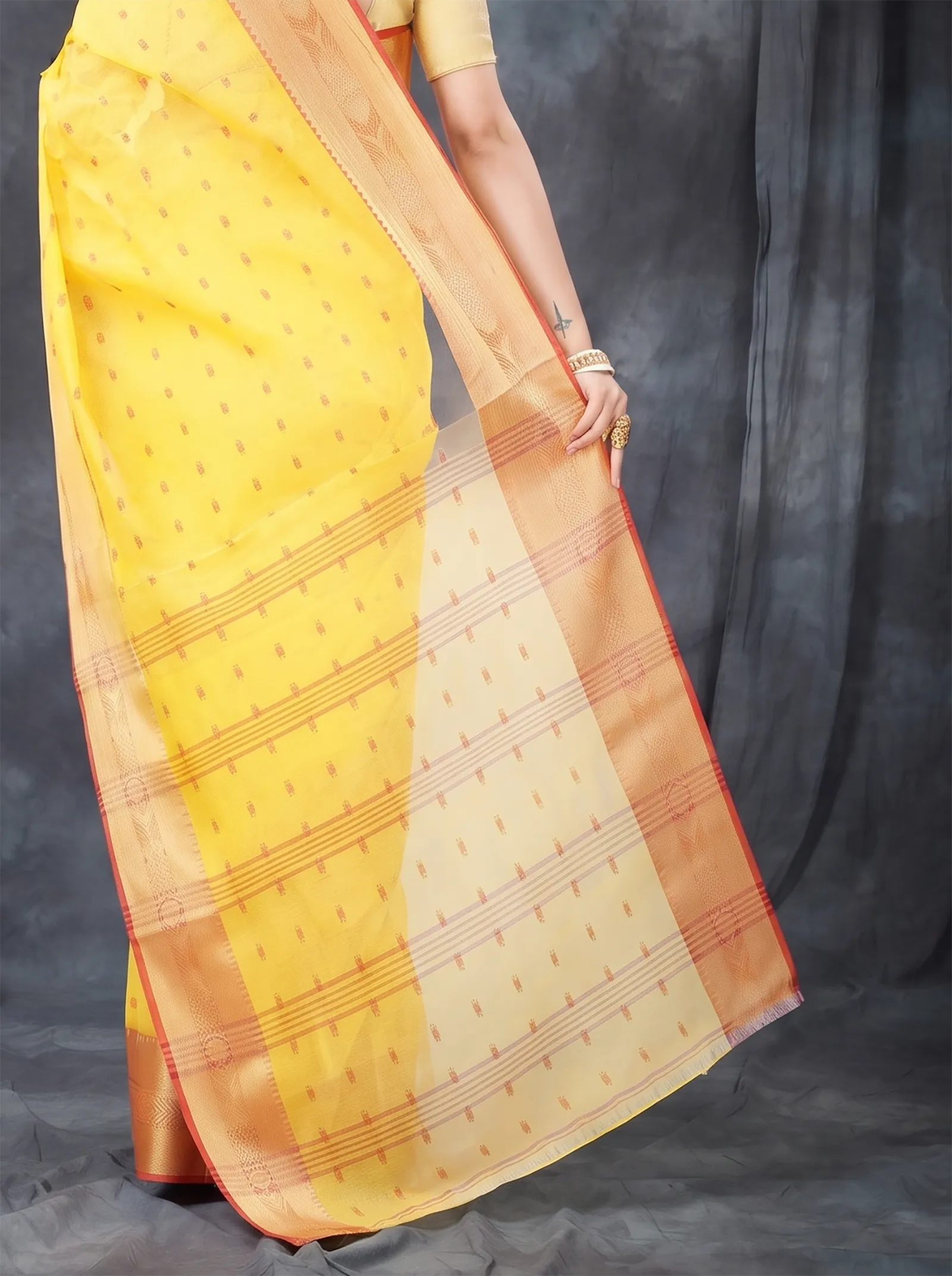 DipDiya Pure Cotton  Traditional Bengali Yellow Artisan Crafted Griva Tant Saree