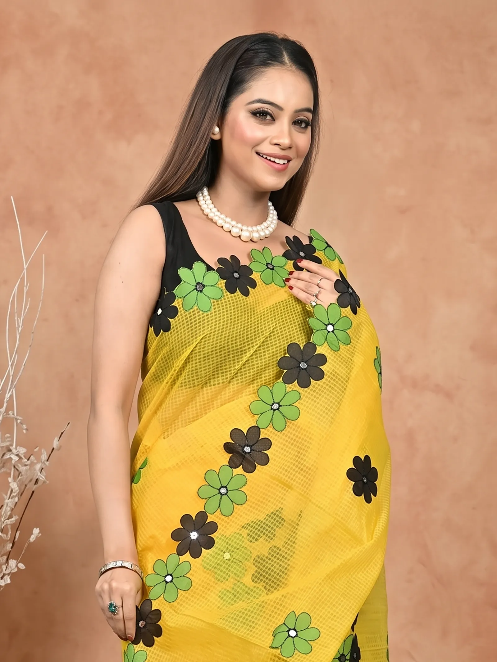 DipDiya Pure Cotton  Traditional Bengali Yellow Artisan Crafted Kotaplik Kota Applique Saree