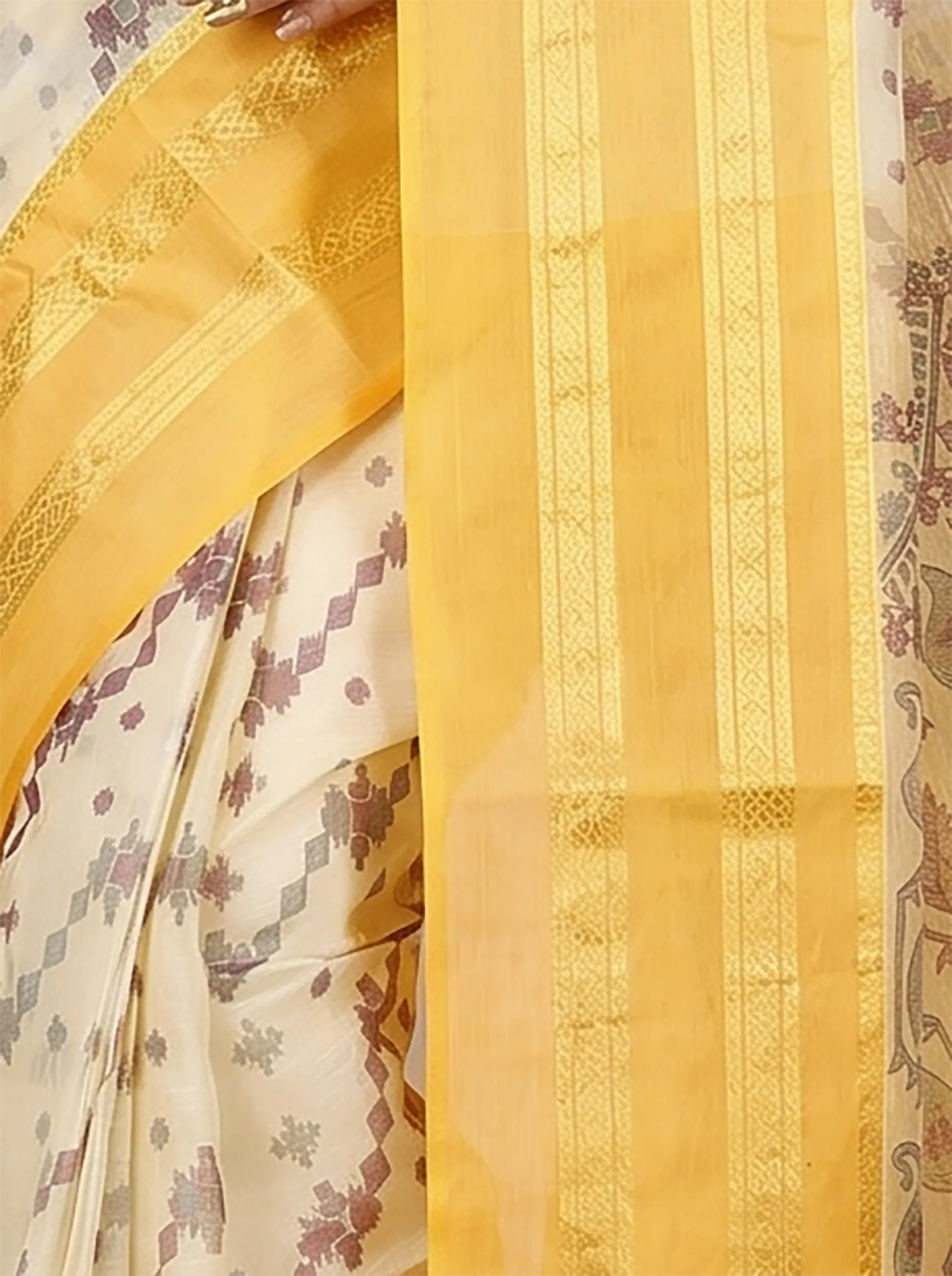 DipDiya Pure Cotton  Traditional Bengali Yellow Artisan Crafted Rashi Print Printed Tant Saree