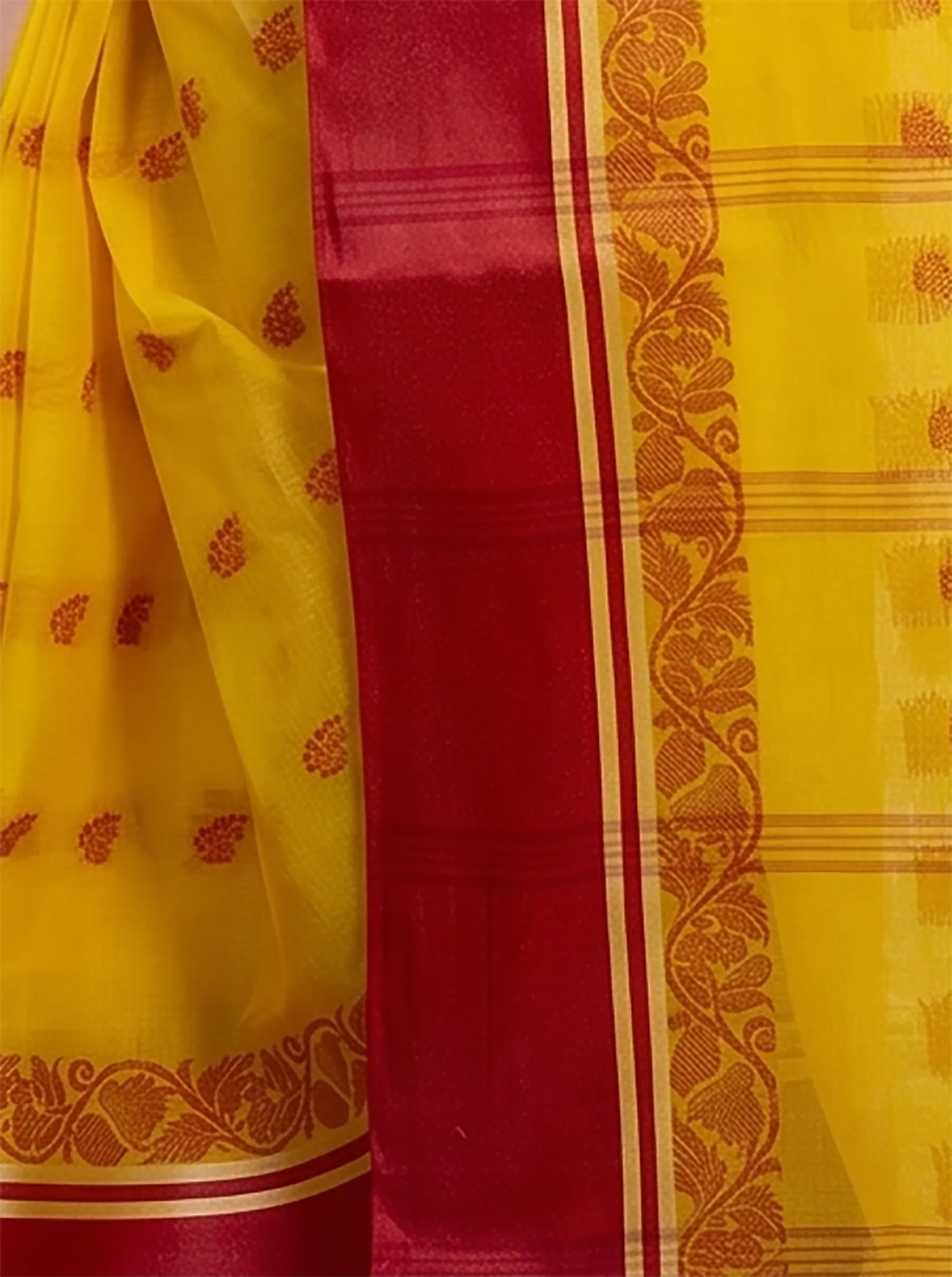 DipDiya Pure Cotton  Traditional Bengali Yellow Red Artisan Crafted Sukla Velvet Tant Saree