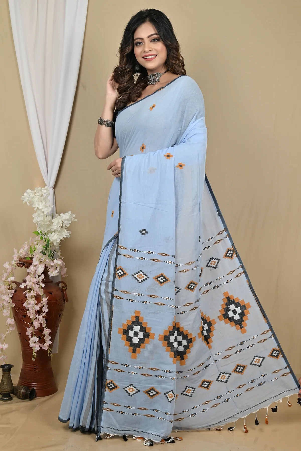 DipDiya Pure Cotton Ultra Blue Hitaashi Crafted in Bengal Handloom Sarees
