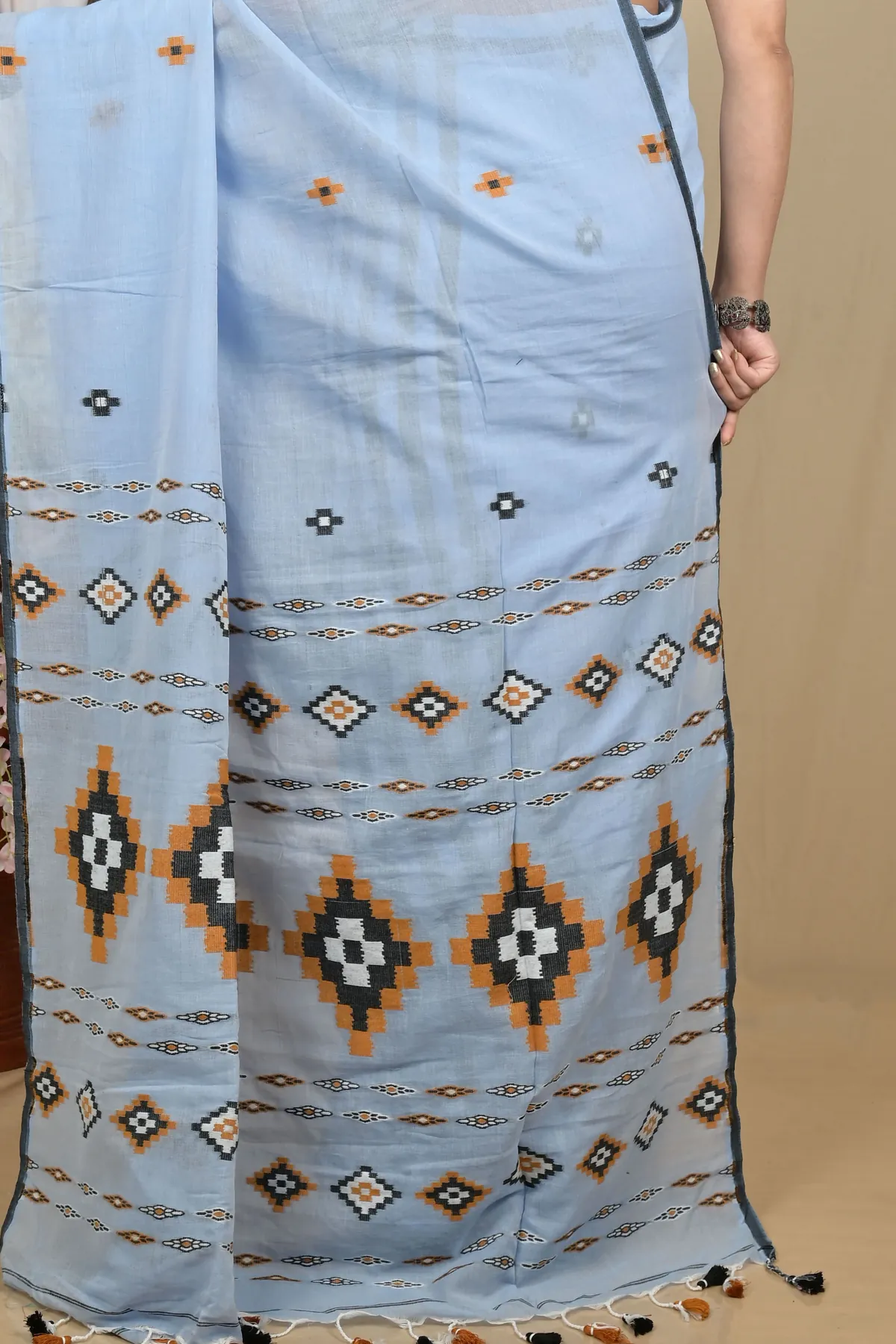 DipDiya Pure Cotton Ultra Blue Hitaashi Crafted in Bengal Handloom Sarees