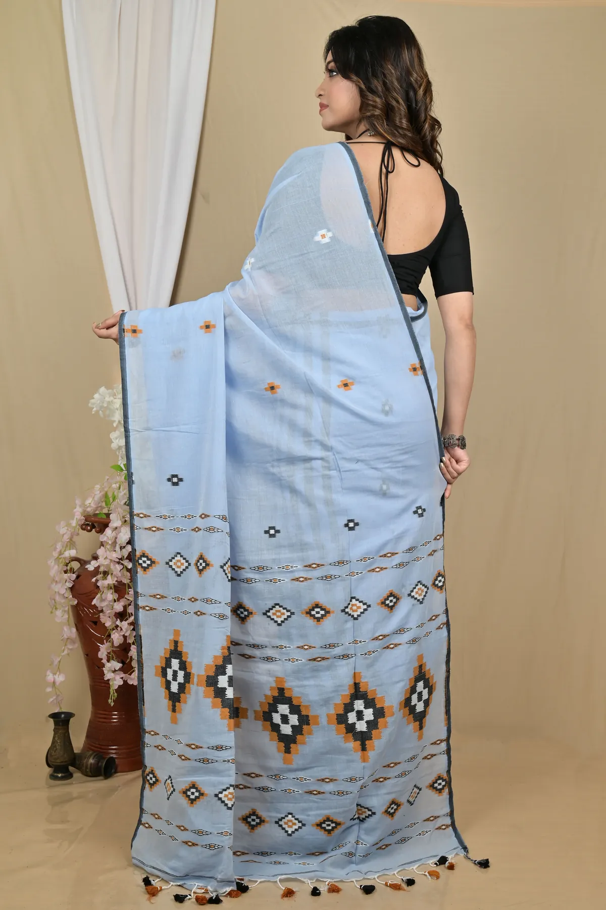 DipDiya Pure Cotton Ultra Blue Hitaashi Crafted in Bengal Handloom Sarees