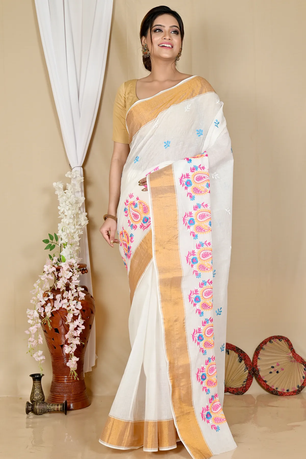 DipDiya Pure Cotton White Askiti Bengal’s Tradition Embroidery Tant Sarees