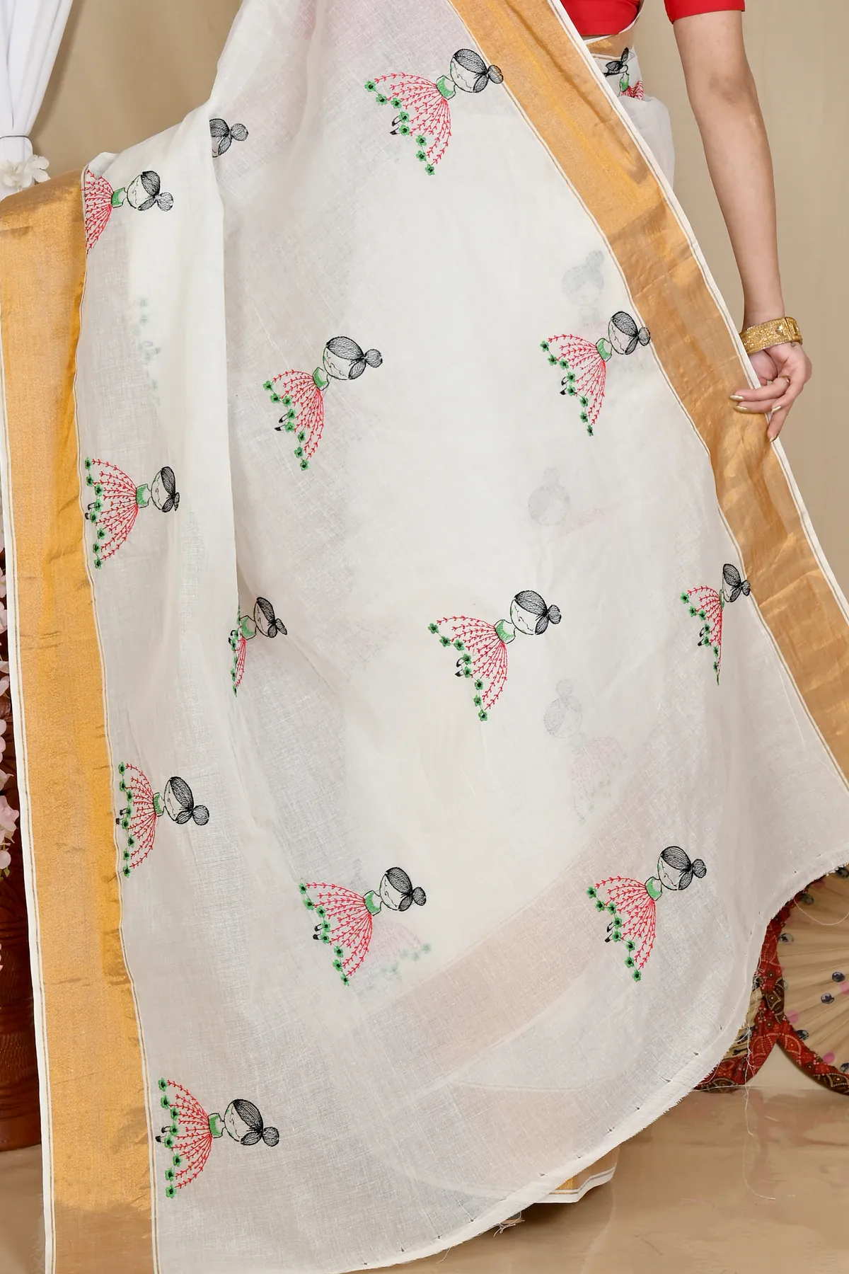 DipDiya Pure Cotton White Askiti Crafted by Artisans Embroidery Tant Sarees