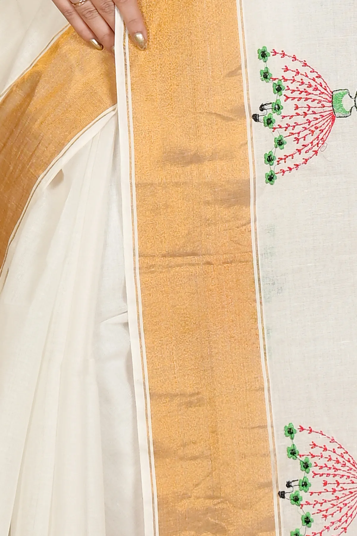 DipDiya Pure Cotton White Askiti Crafted by Artisans Embroidery Tant Sarees