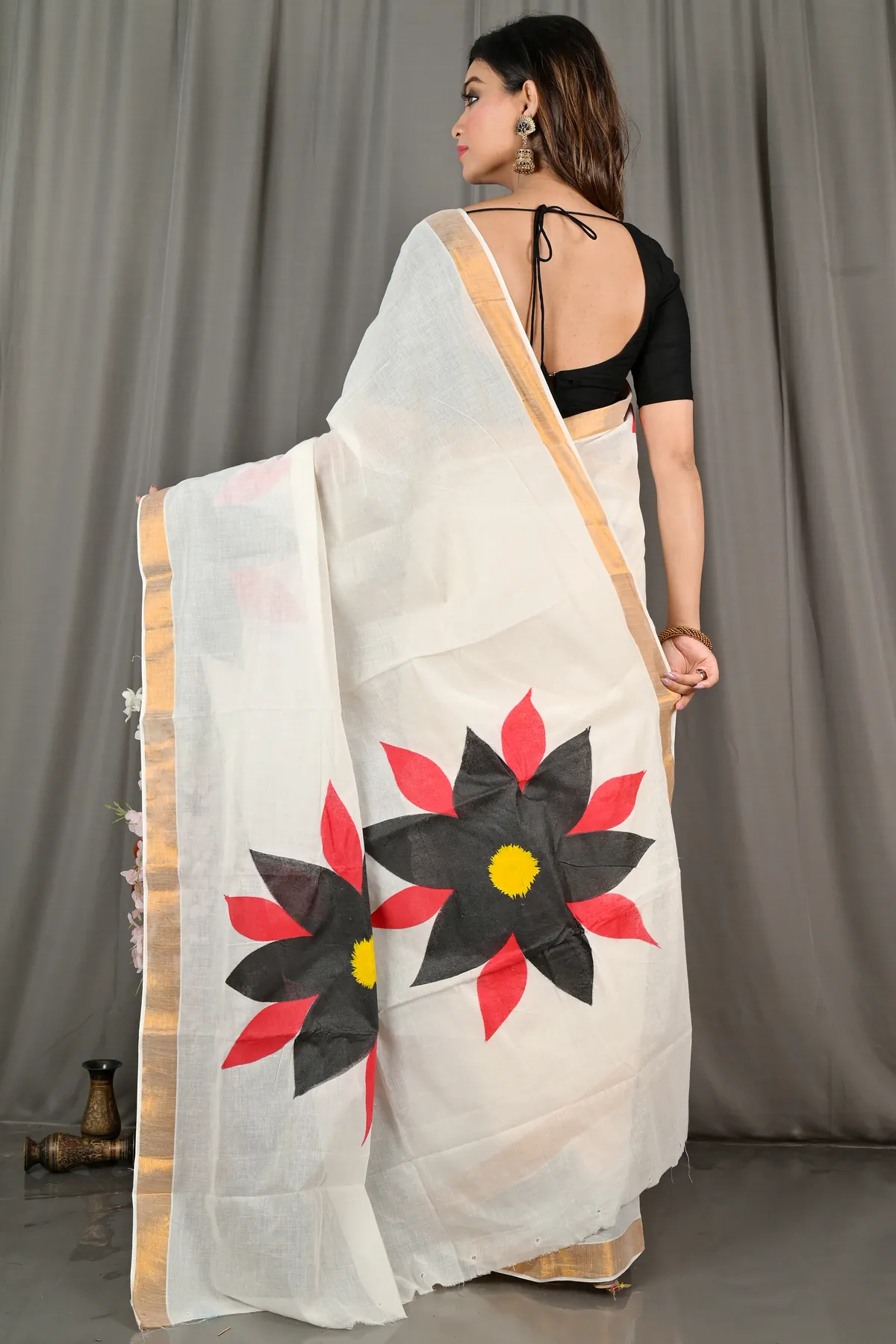DipDiya Pure Cotton White Black Hataka Heritage Elegances Hand Painted Sarees