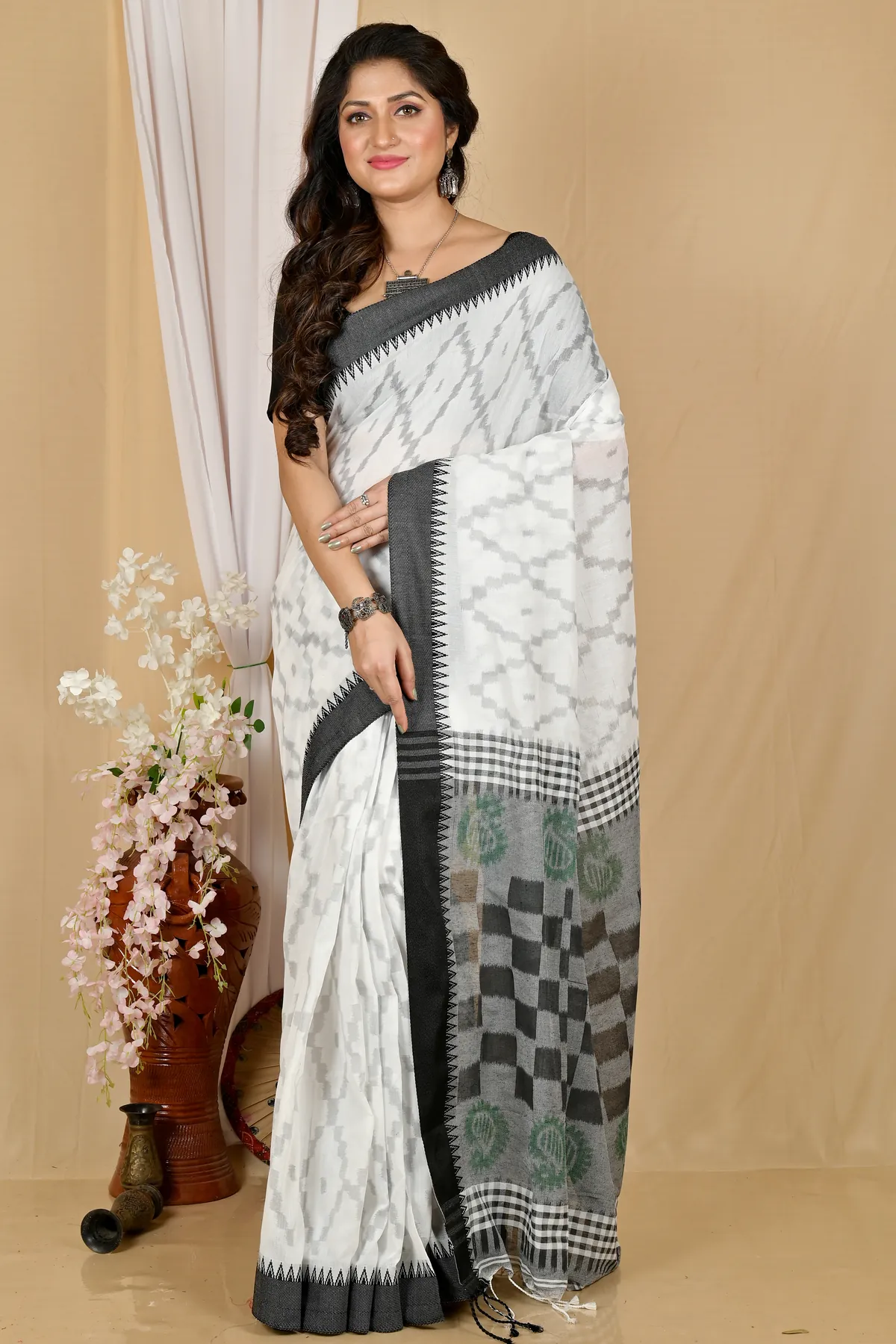DipDiya Pure Cotton White Black Seuma Traditional Elegance Handloom Sarees