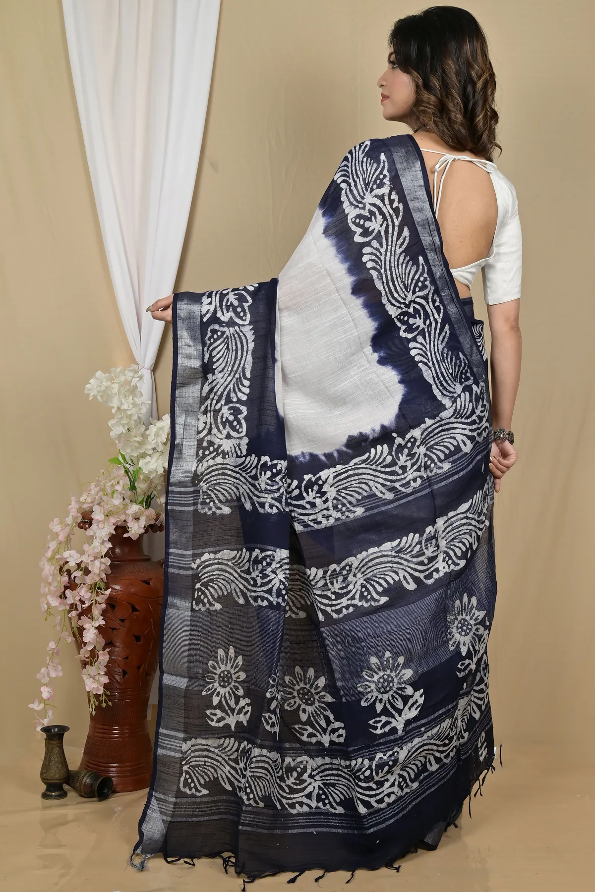 DipDiya Pure Cotton White Blue Batikato Classic Grace Batik Print Sarees