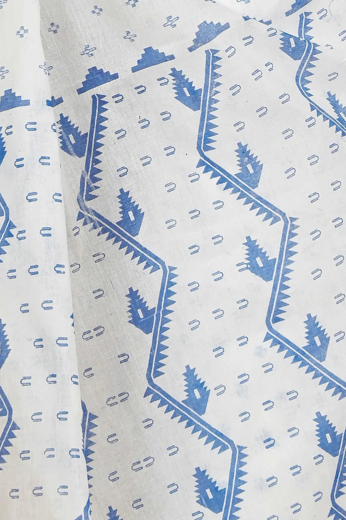 DipDiya Pure Cotton White Blue Ekta Print Crafted in Bengal Printed Tant Sarees