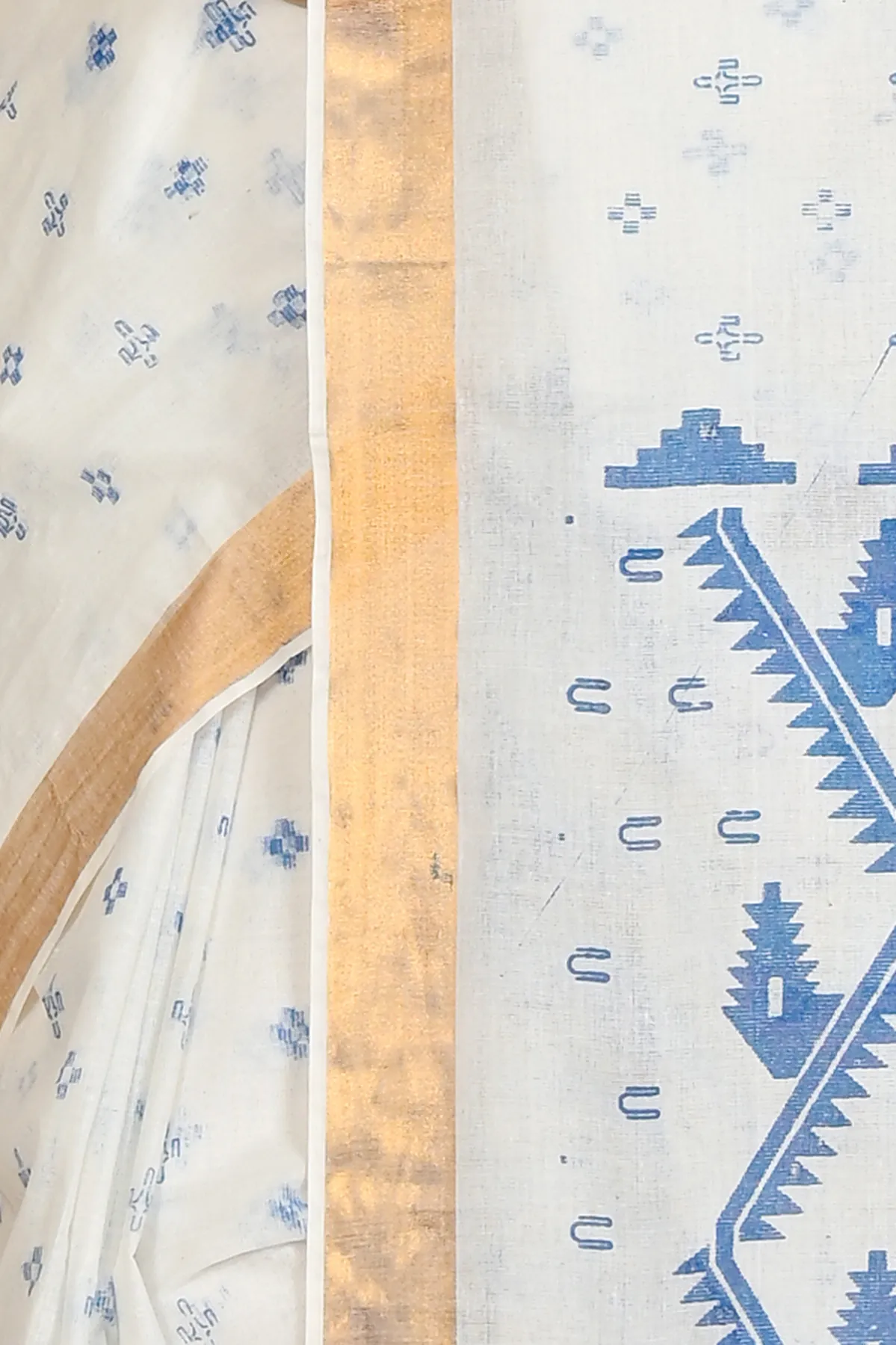 DipDiya Pure Cotton White Blue Ekta Print Crafted in Bengal Printed Tant Sarees