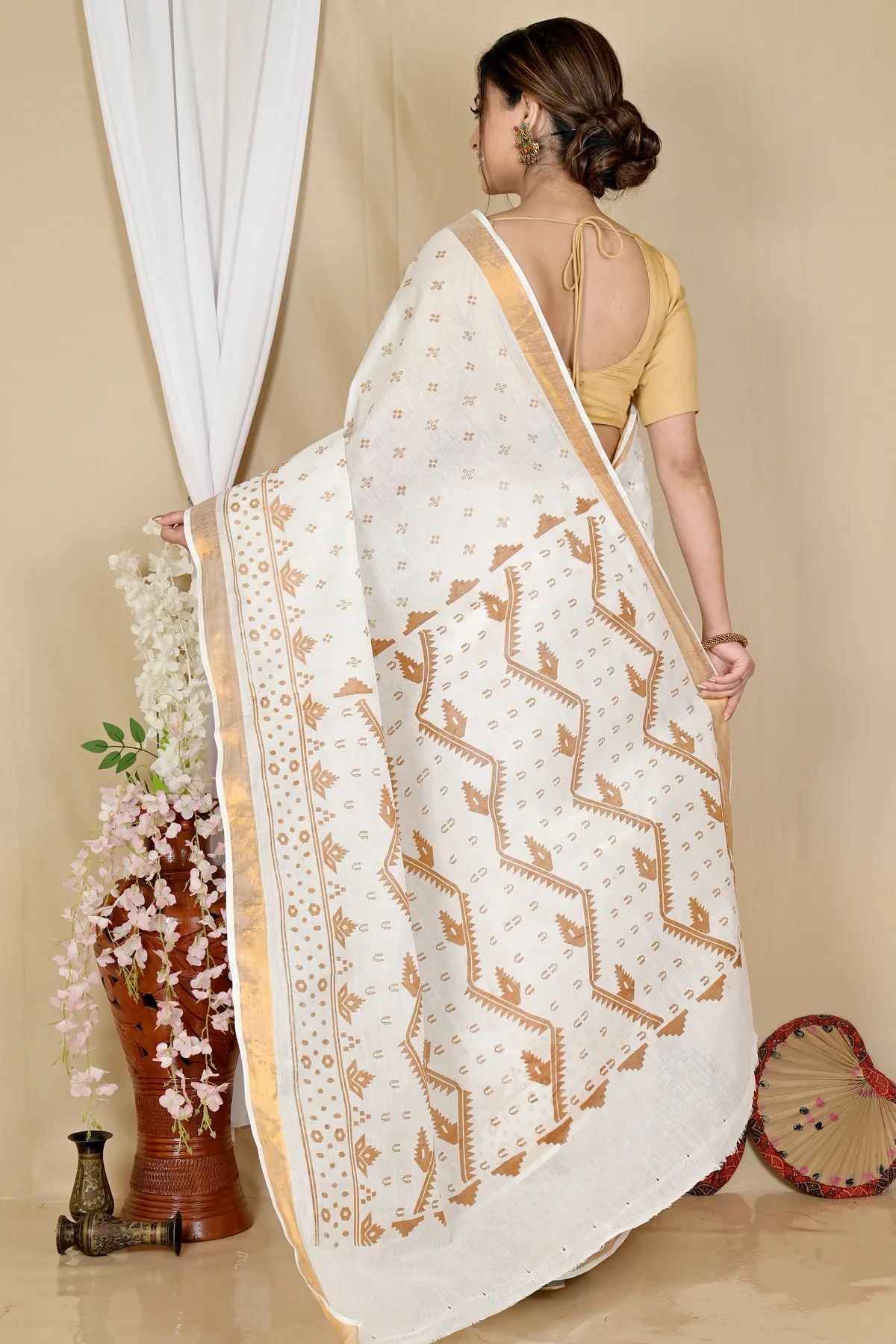 DipDiya Pure Cotton White Brown Ekta Print Classic Bengali Printed Tant Sarees