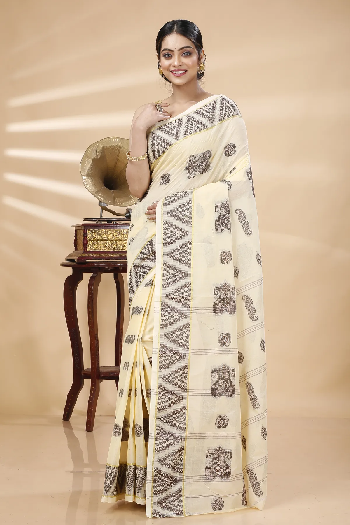 DipDiya Pure Cotton White Brown Gargi Classic Grace Tant Sarees