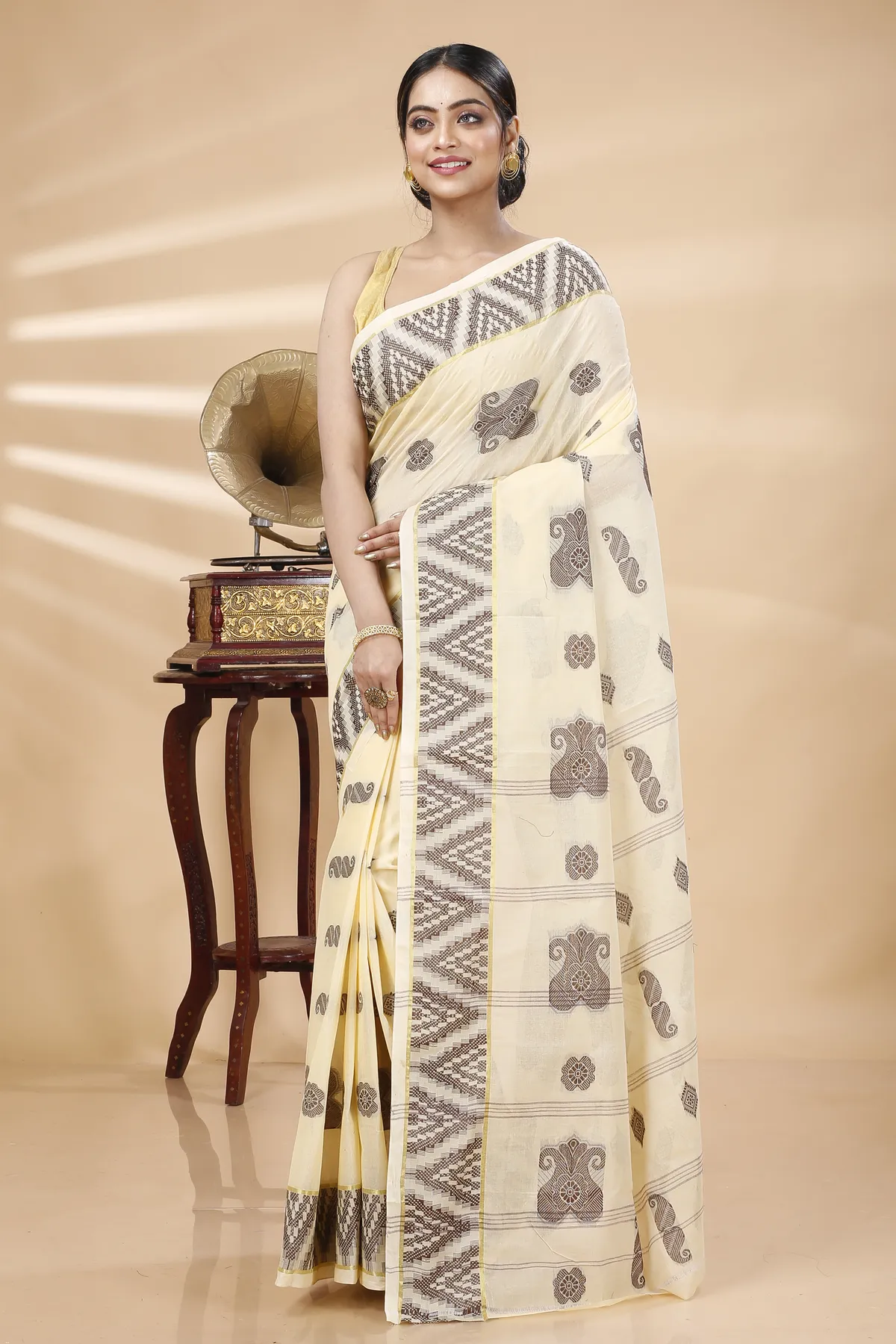 DipDiya Pure Cotton White Brown Gargi Classic Grace Tant Sarees