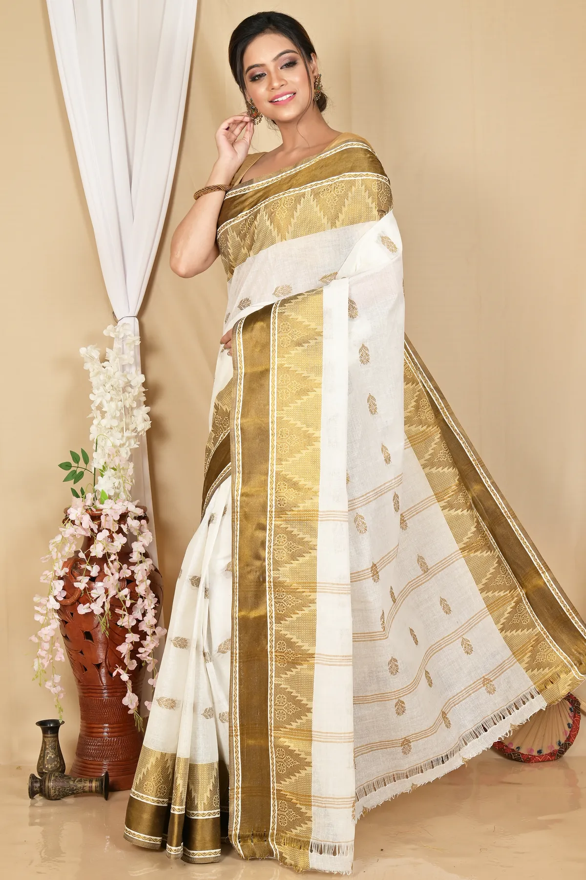 DipDiya Pure Cotton White Brown Sadasob Handloom Heritage Tant Sarees