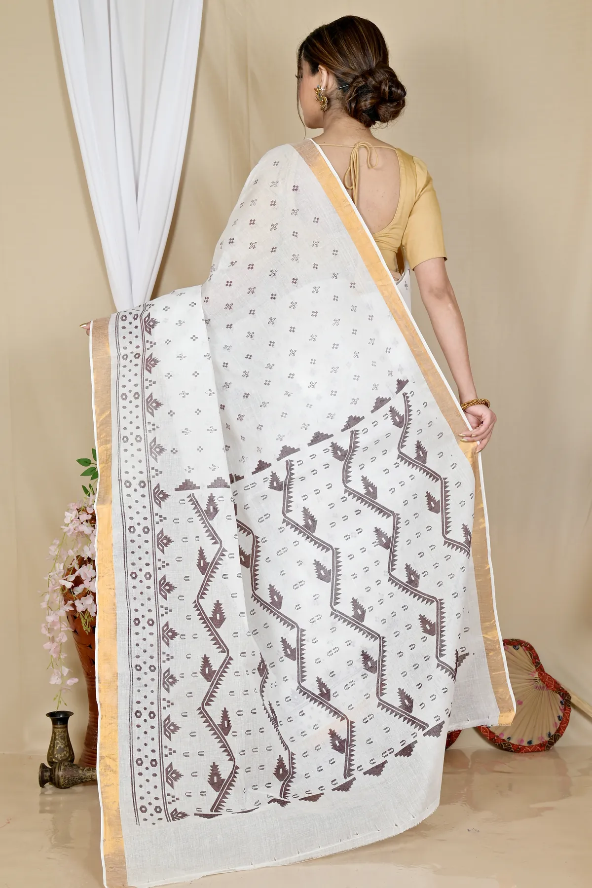 DipDiya Pure Cotton White Dark Brown Ekta Print Bengali Heritage Printed Tant Sarees