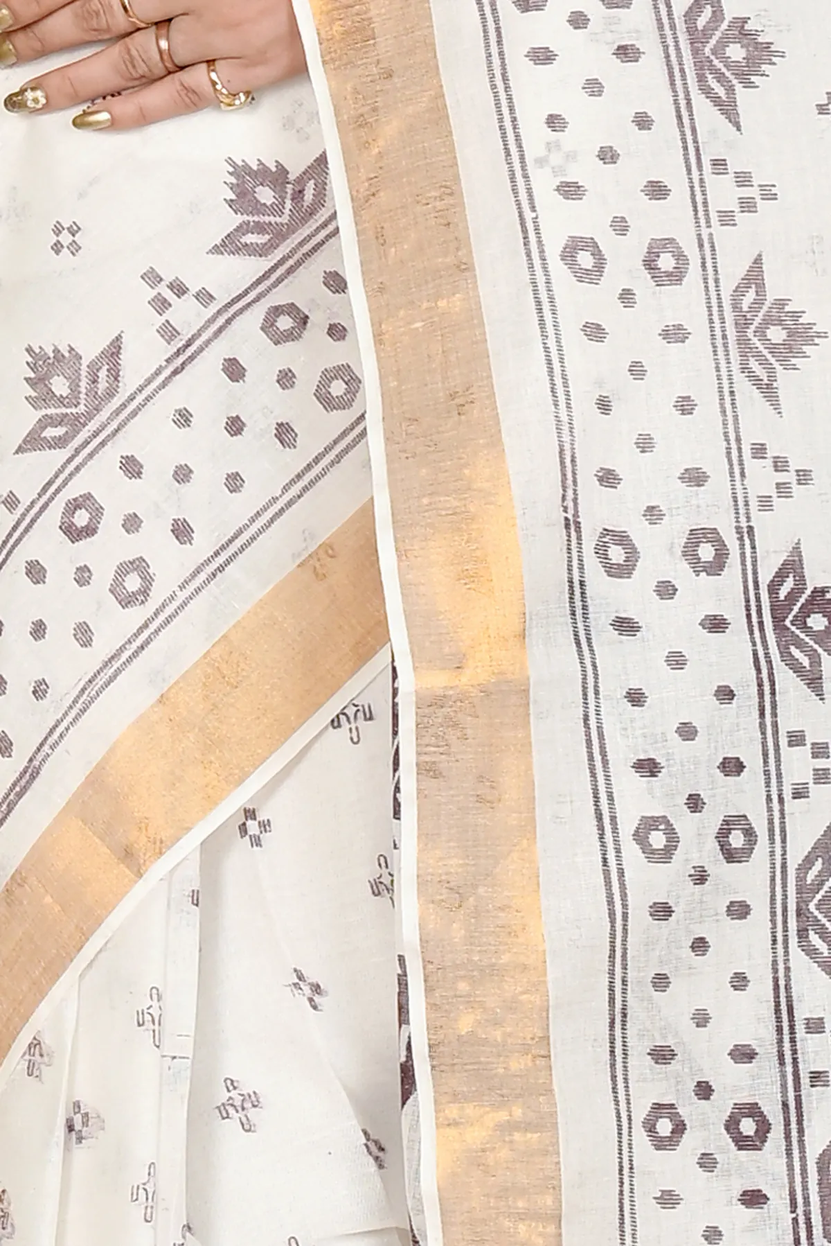 DipDiya Pure Cotton White Dark Brown Ekta Print Bengali Heritage Printed Tant Sarees