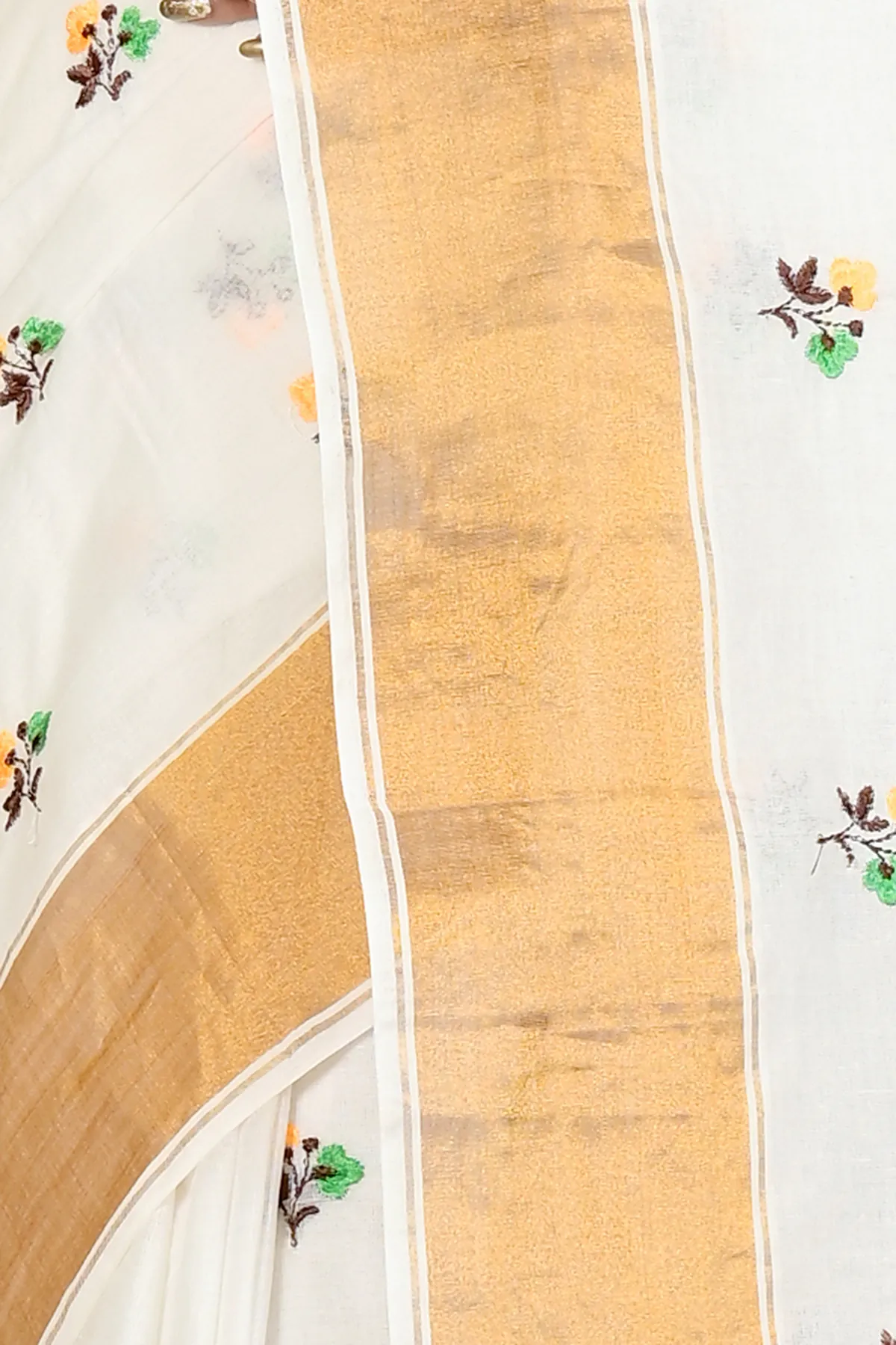 DipDiya Pure Cotton White Glold Leome Timeless Elegance Embroidery Tant Sarees