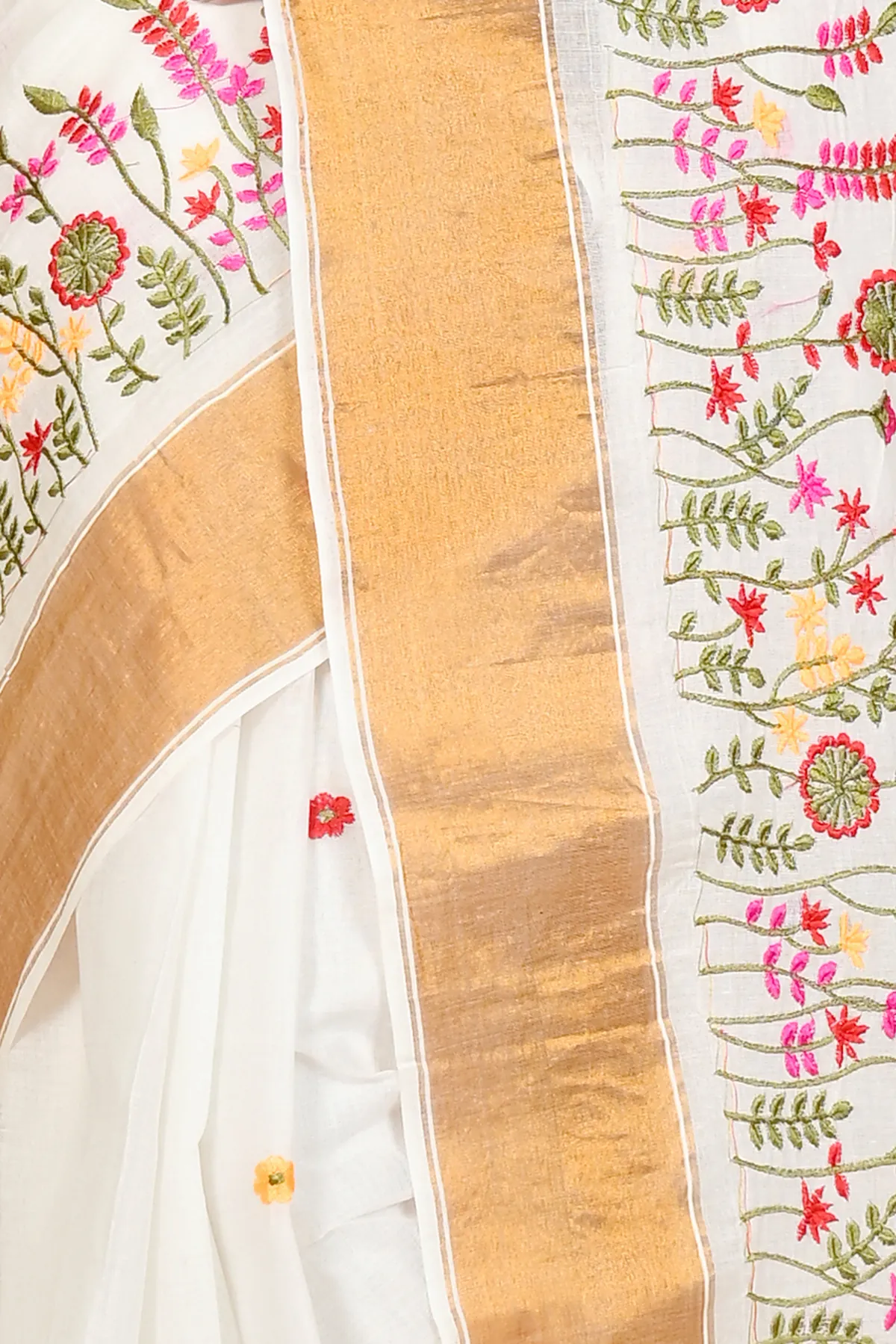 DipDiya Pure Cotton White Gold Askiti Bengali Heritage Embroidery Tant Sarees
