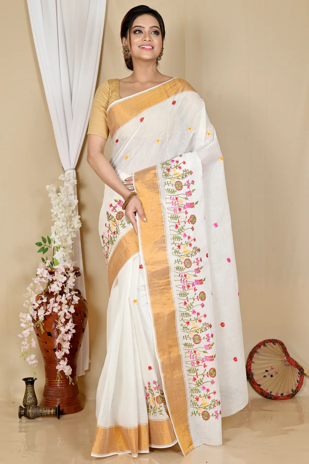 DipDiya Pure Cotton White Gold Askiti Bengali Heritage Embroidery Tant Sarees