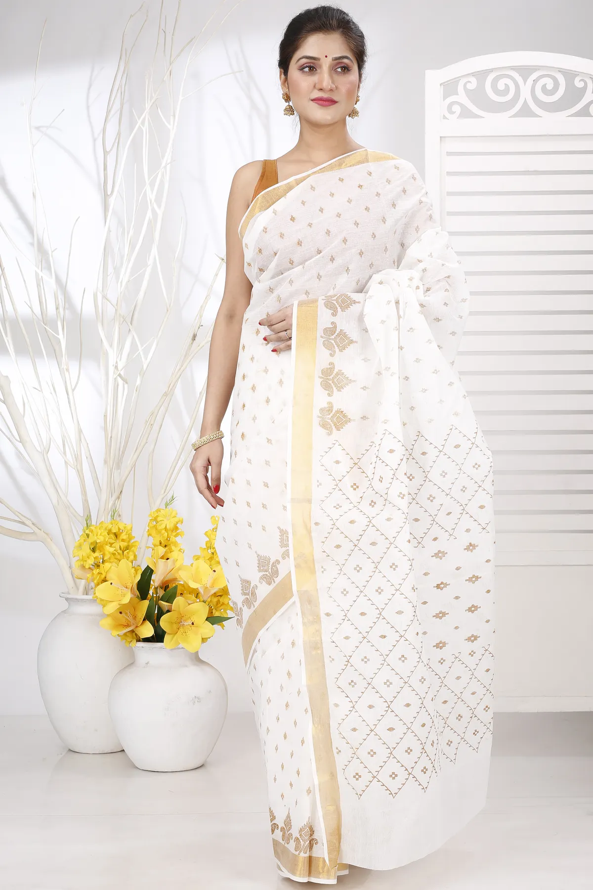 DipDiya Pure Cotton White Gold Ekant Print Bengali Heritage Printed Tant Sarees