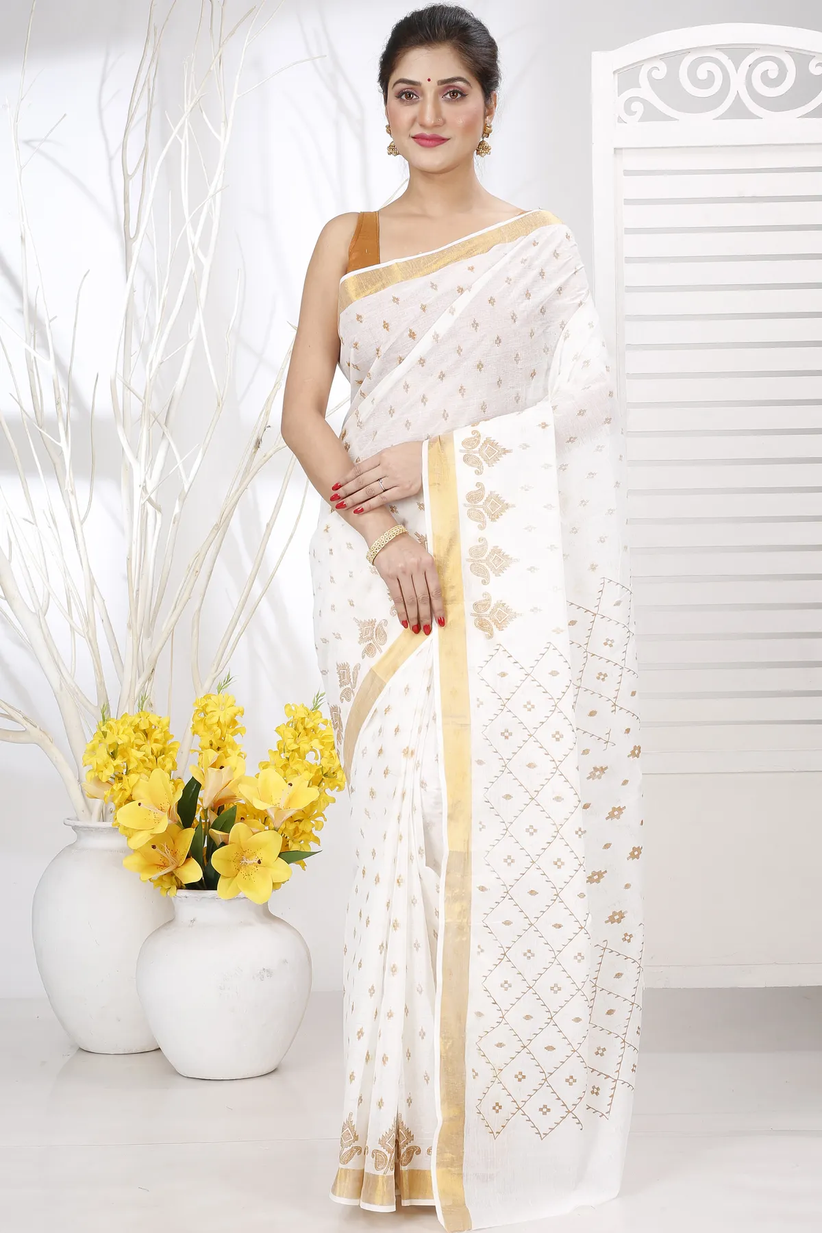 DipDiya Pure Cotton White Gold Ekant Print Bengali Heritage Printed Tant Sarees