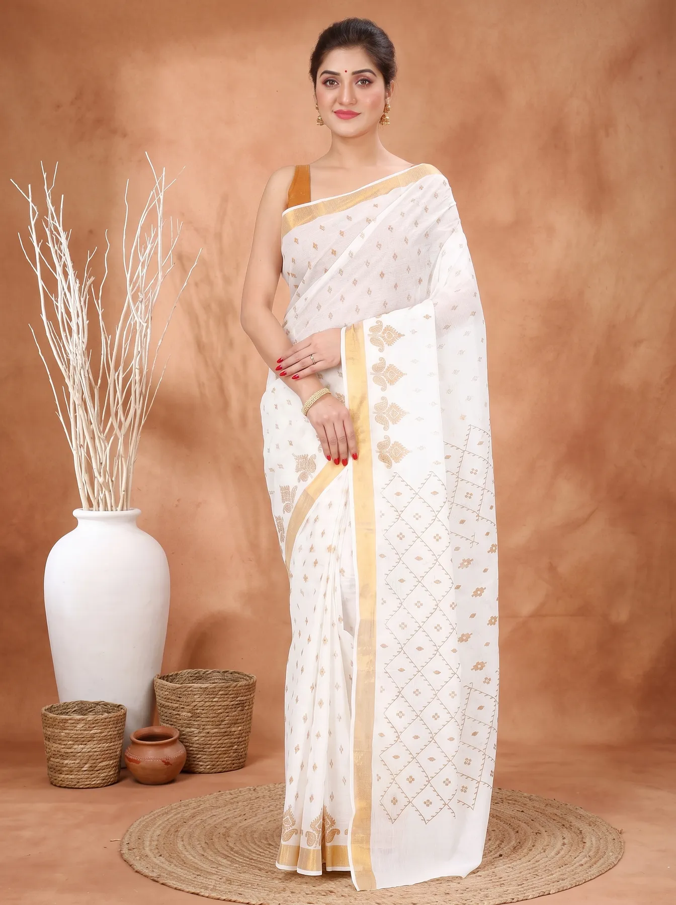 DipDiya Pure Cotton White Gold Ekant Print Bengali Heritage Printed Tant Sarees