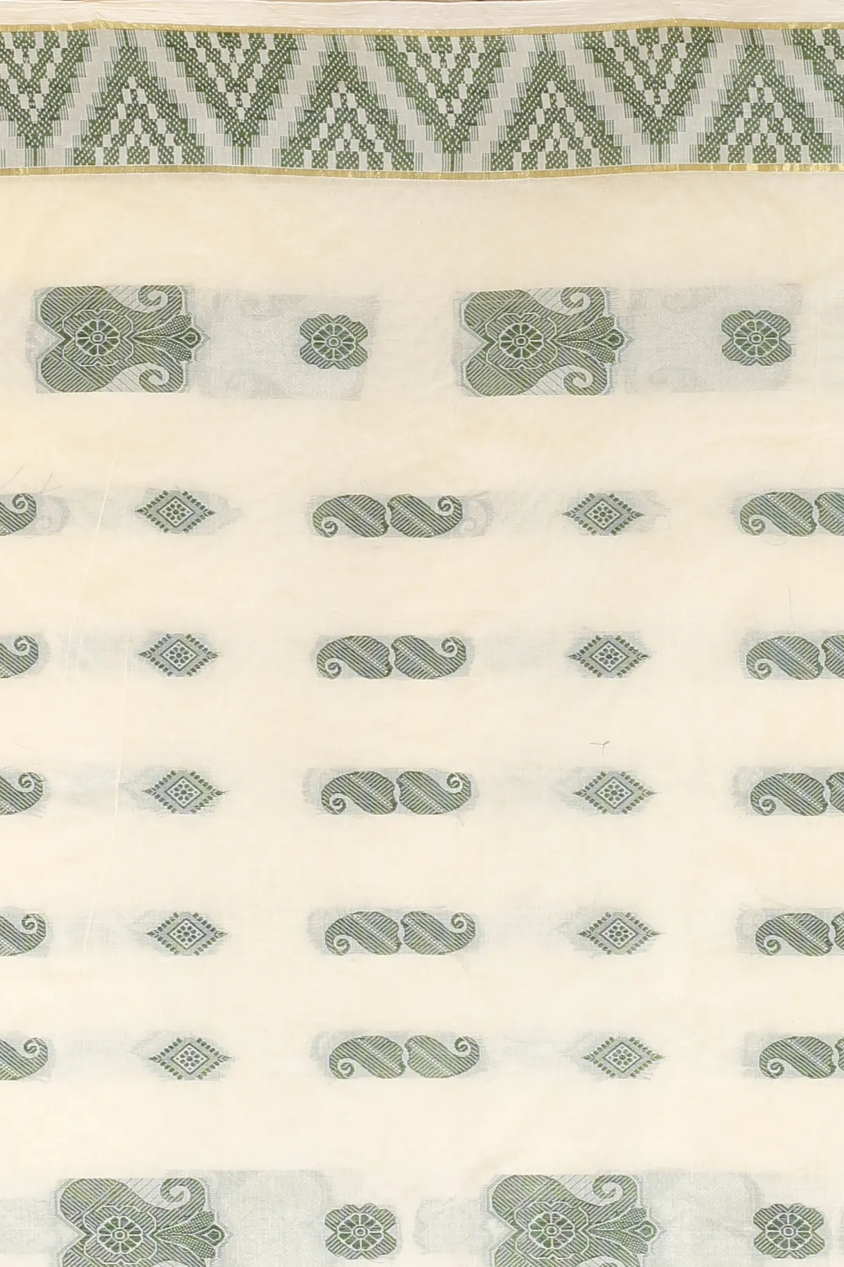 DipDiya Pure Cotton White Green Gargi Classic Bengali Tant Sarees