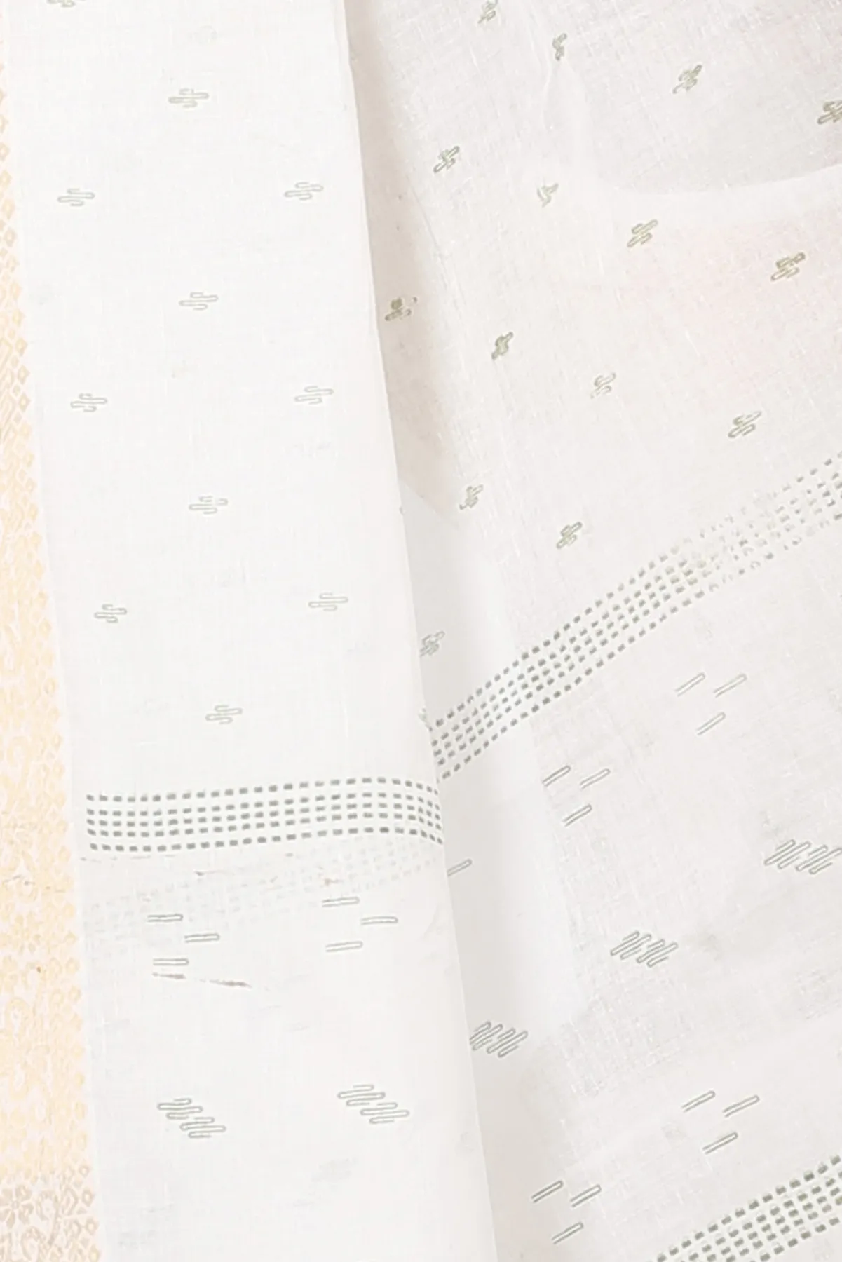 DipDiya Pure Cotton White Green Levi Crafted by Artisans Printed Tant Sarees