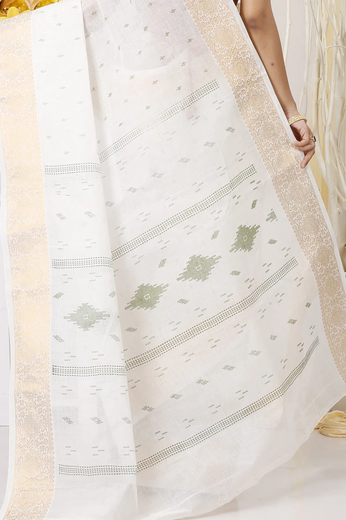 DipDiya Pure Cotton White Green Levi Crafted by Artisans Printed Tant Sarees