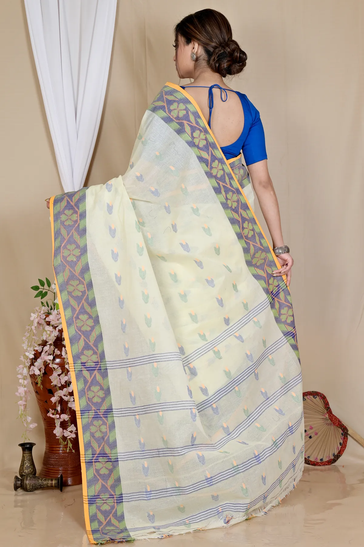 DipDiya Pure Cotton White Komtai Crafted by Artisans Tant Sarees