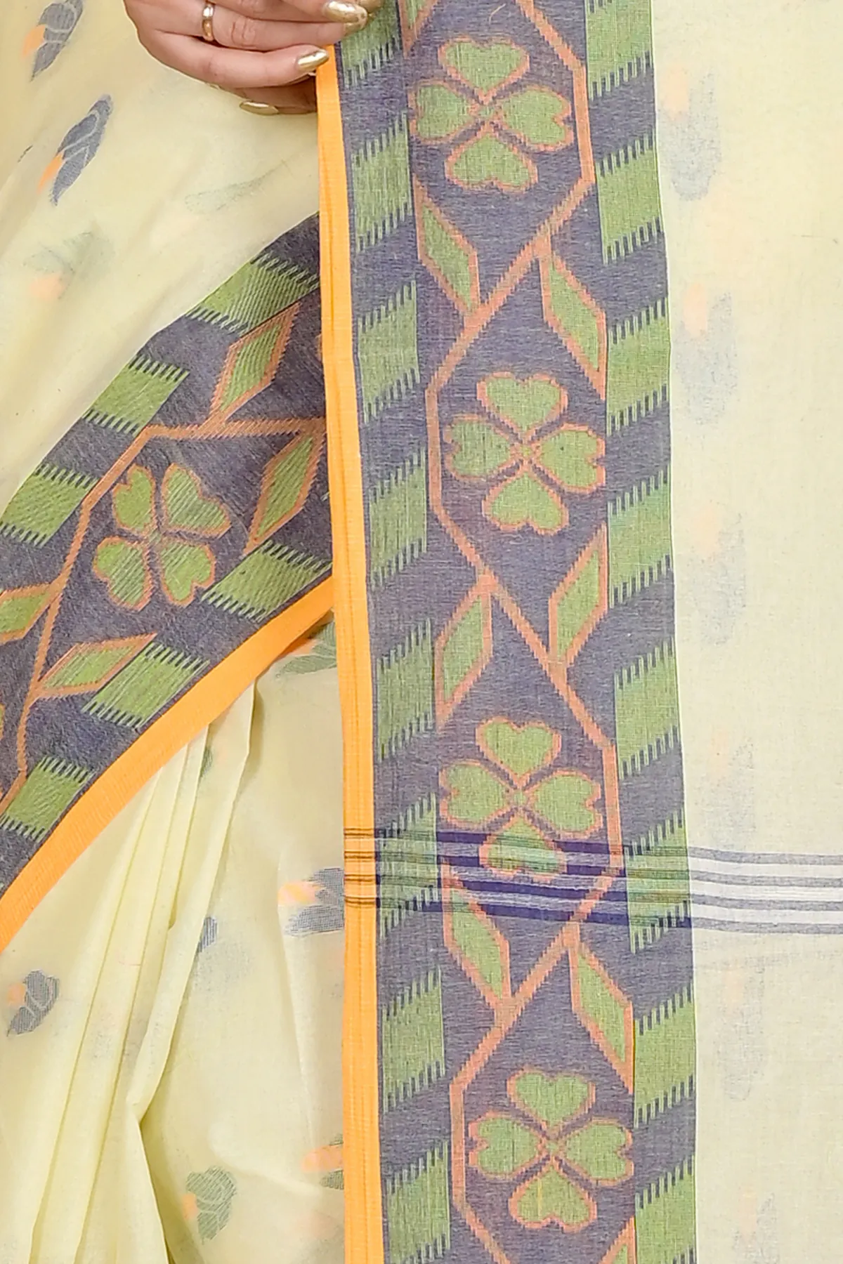 DipDiya Pure Cotton White Komtai Crafted by Artisans Tant Sarees