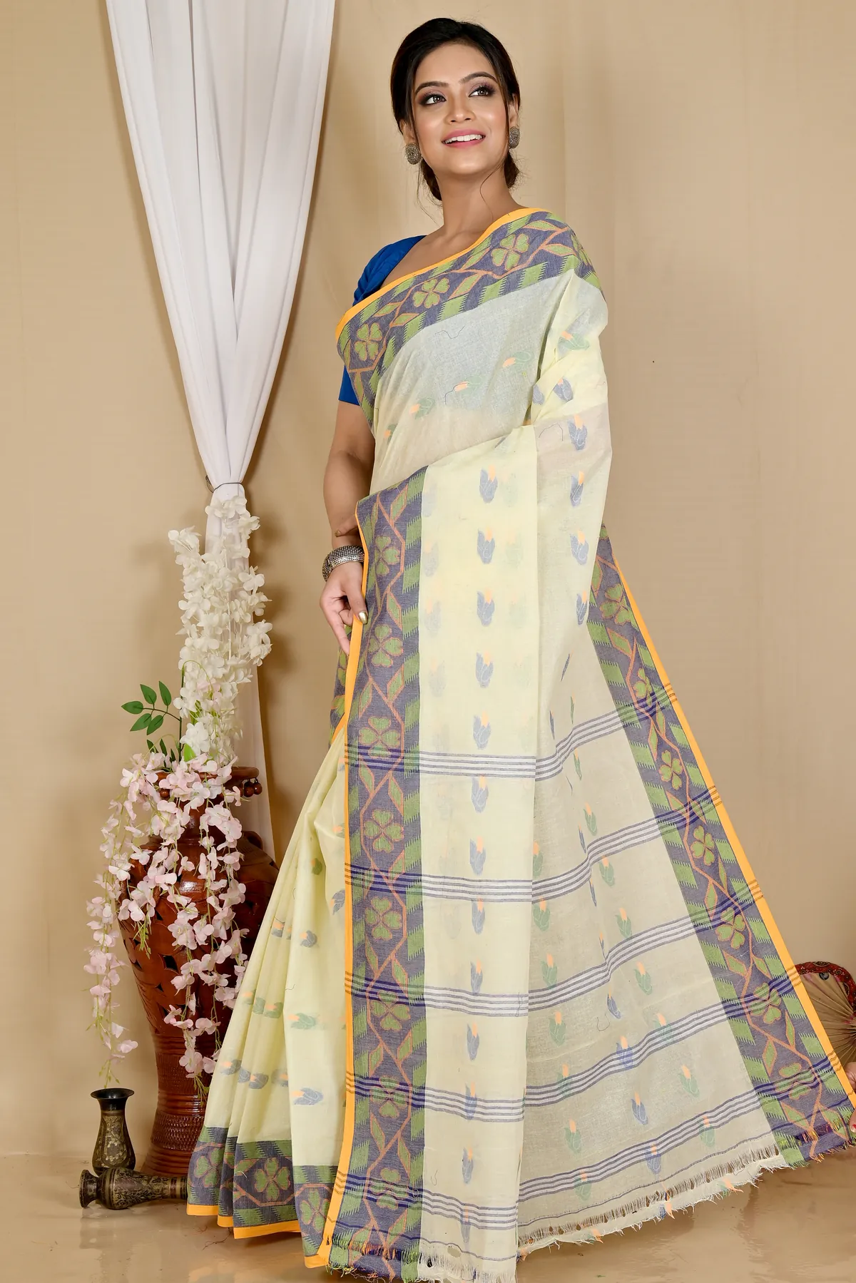 DipDiya Pure Cotton White Komtai Crafted by Artisans Tant Sarees