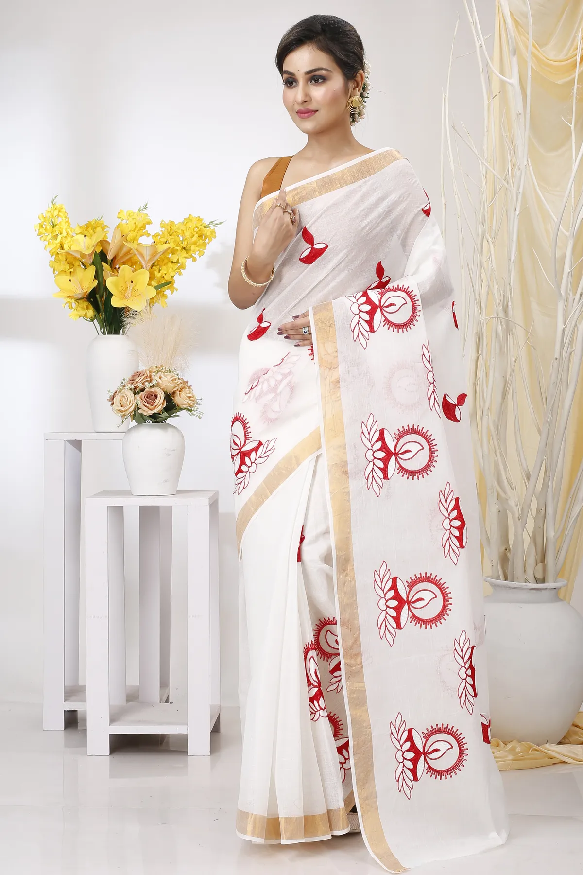 DipDiya Pure Cotton White Leo Timeless Bengal Embroidery Tant Sarees