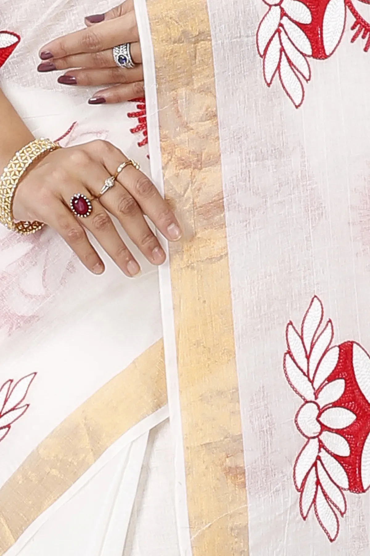 DipDiya Pure Cotton White Leo Timeless Bengal Embroidery Tant Sarees