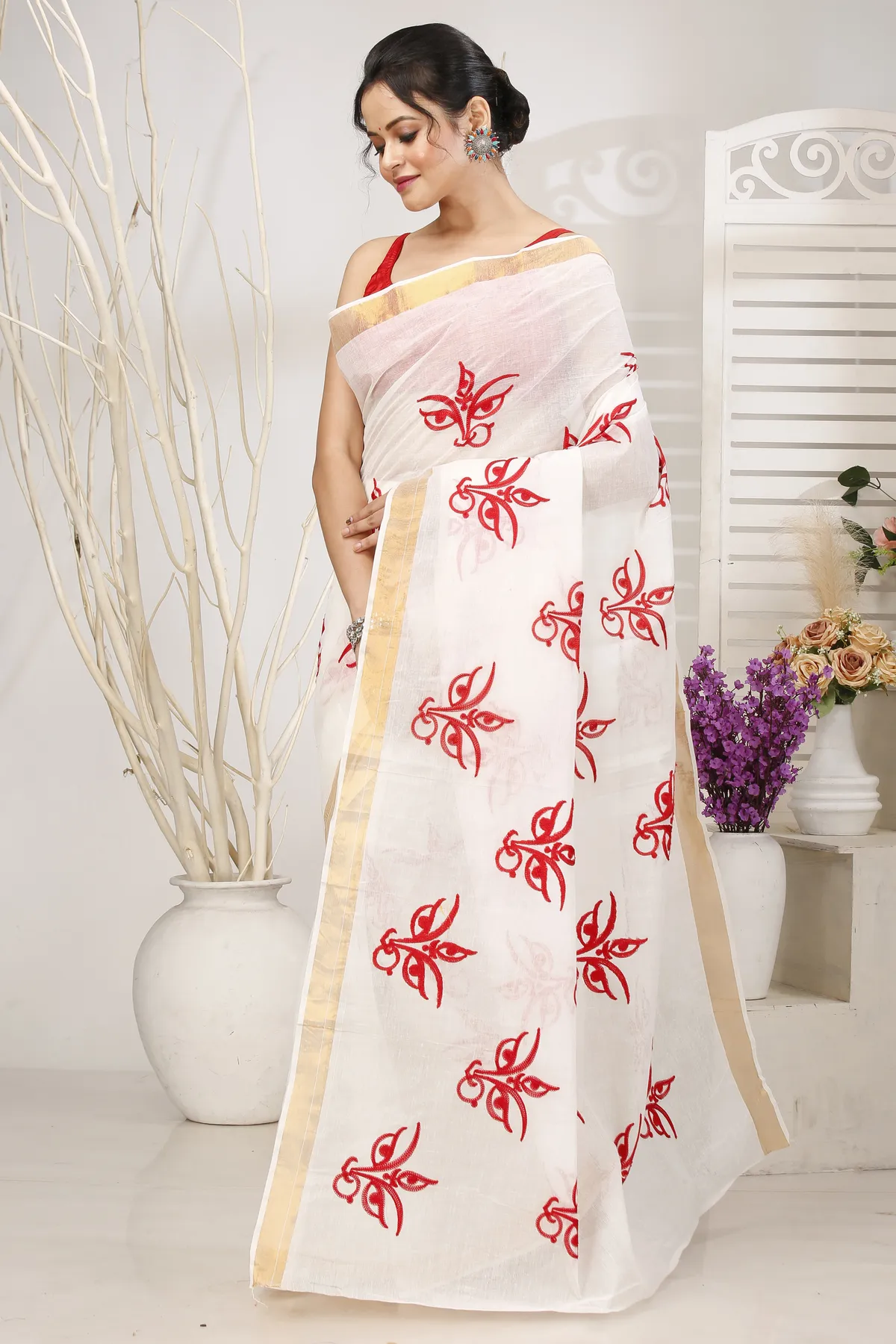 DipDiya Pure Cotton White Leoto Heritage of Bengal Embroidery Tant Sarees