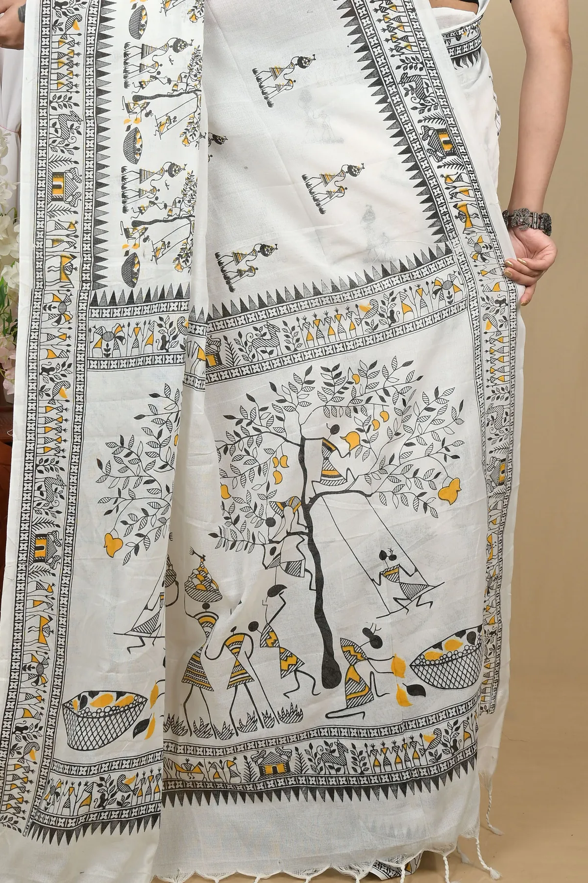 DipDiya Pure Cotton White Pinal Heritage Elegance Printed Handloom Sarees