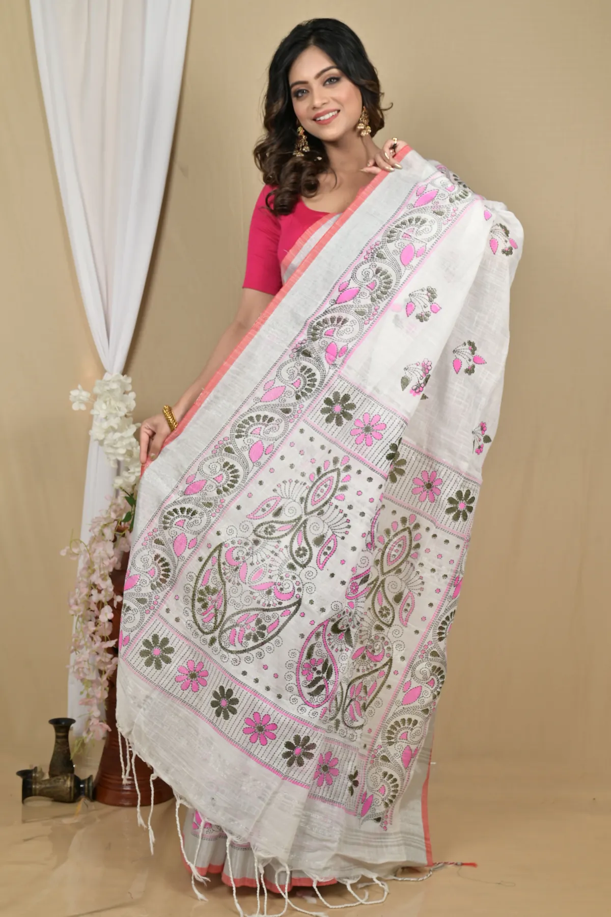 DipDiya Pure Cotton White Pink Hiral Artisan Crafted Printed Handloom Sarees