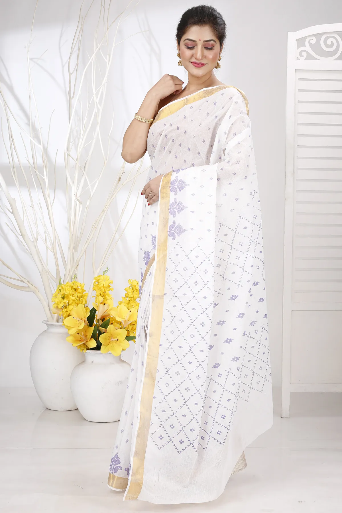 DipDiya Pure Cotton White Purpel Ekant Print Classic Grace Printed Tant Sarees