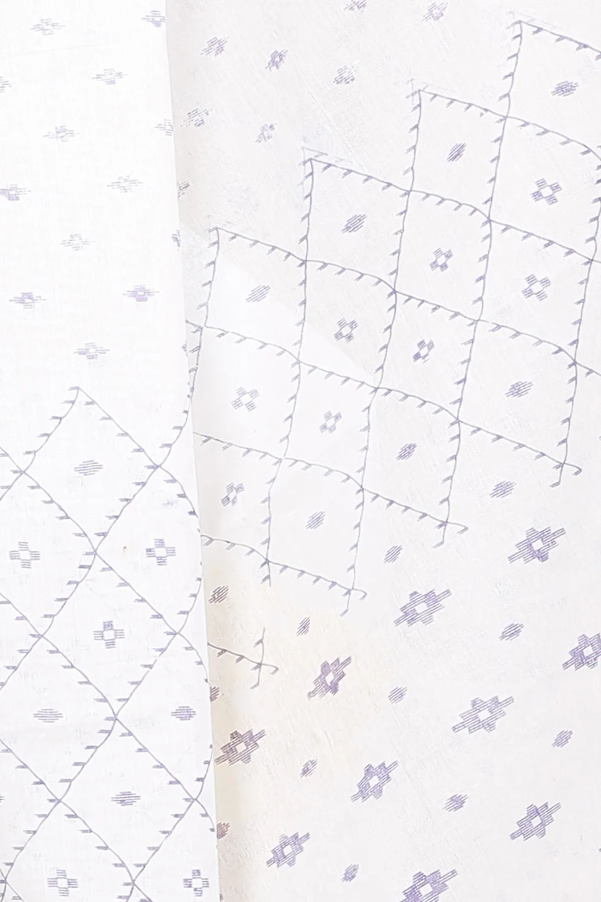DipDiya Pure Cotton White Purpel Ekant Print Classic Grace Printed Tant Sarees
