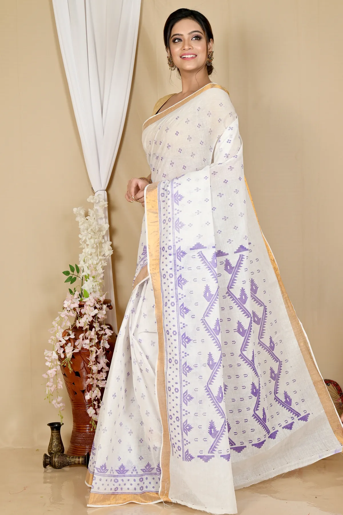 DipDiya Pure Cotton White Purple Ekta Print Crafted by Artisans Printed Tant Sarees