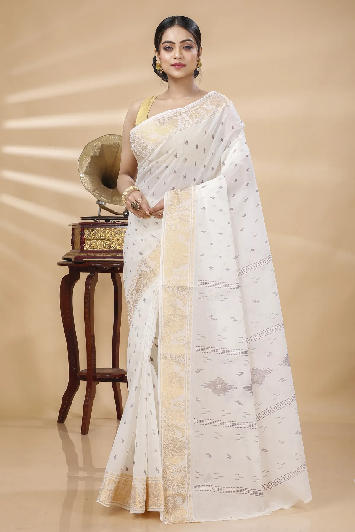 DipDiya Pure Cotton White Purvi Grace of Bengal Printed Tant Sarees