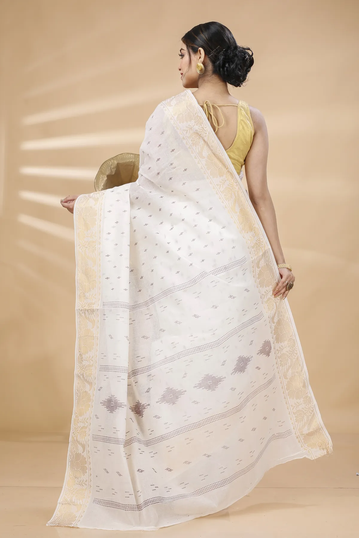 DipDiya Pure Cotton White Purvi Grace of Bengal Printed Tant Sarees
