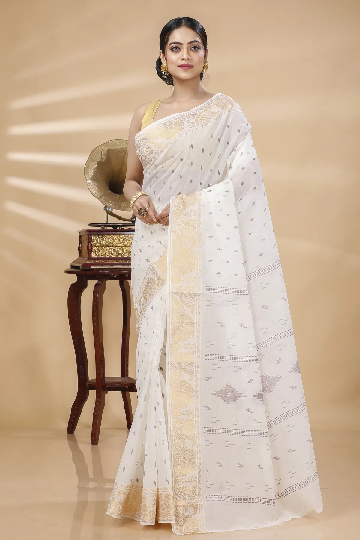 DipDiya Pure Cotton White Purvi Grace of Bengal Printed Tant Sarees
