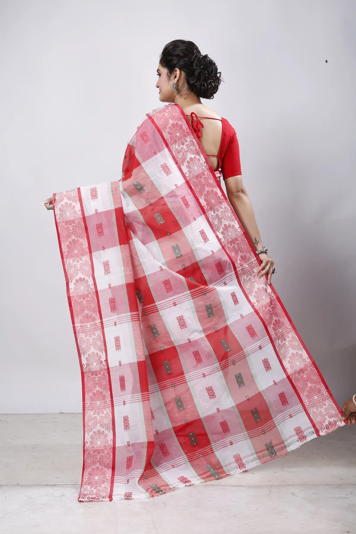 DipDiya Pure Cotton White RajSahi The Bengali Classic Tant Sarees