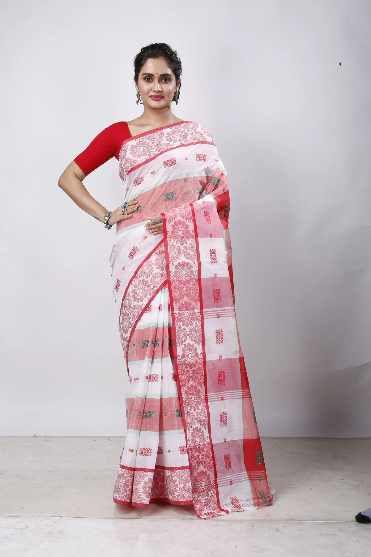 DipDiya Pure Cotton White RajSahi The Bengali Classic Tant Sarees