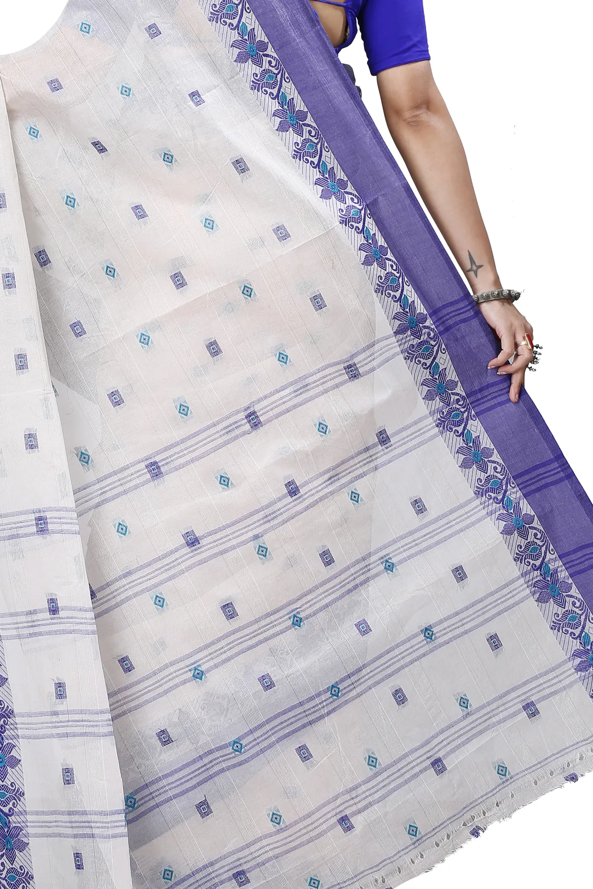 DipDiya Pure Cotton White Ramala Tradition in Every Thread Tant Sarees